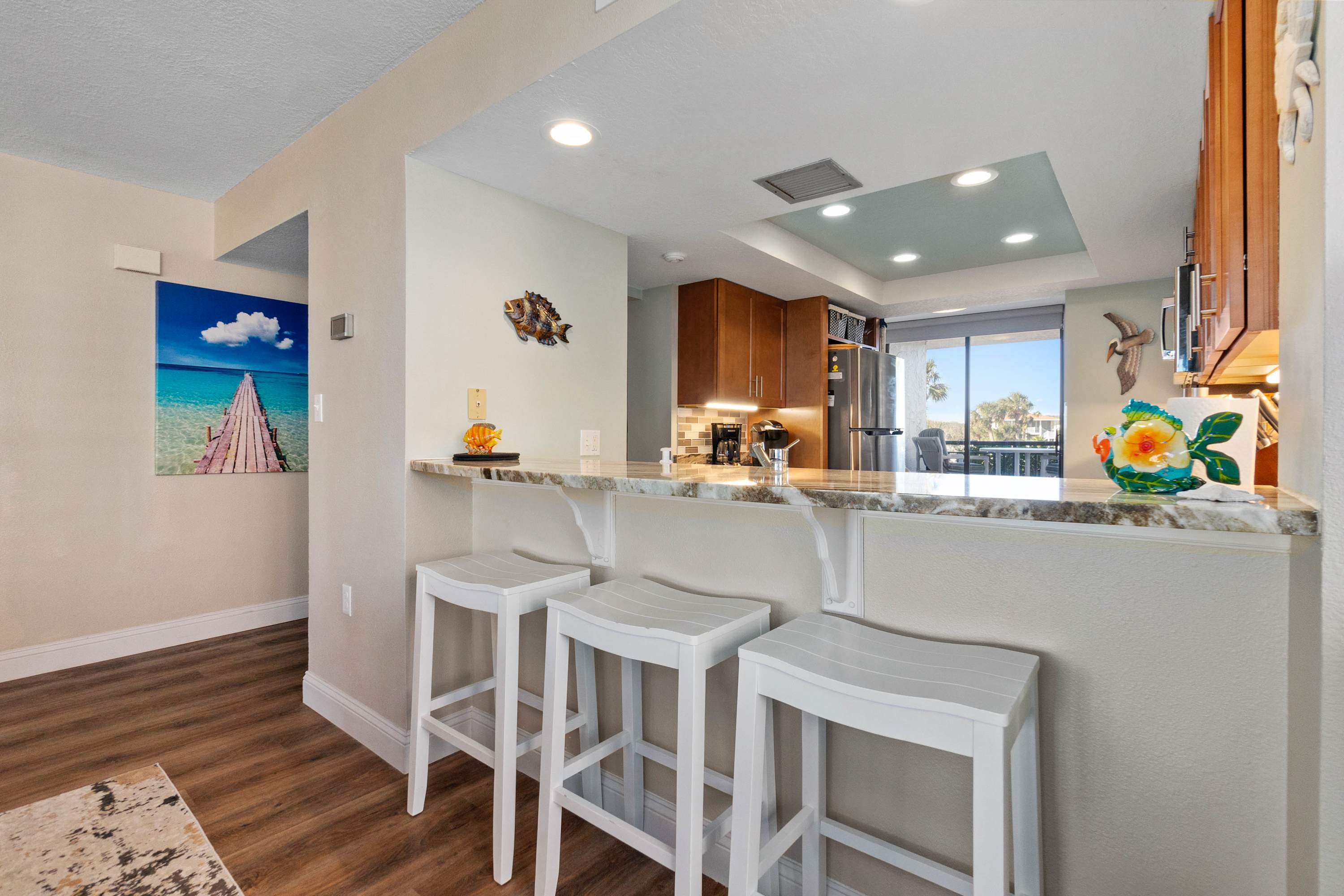 Catch the Breeze | Direct Oceanfront | Heated Pool — photo 15
