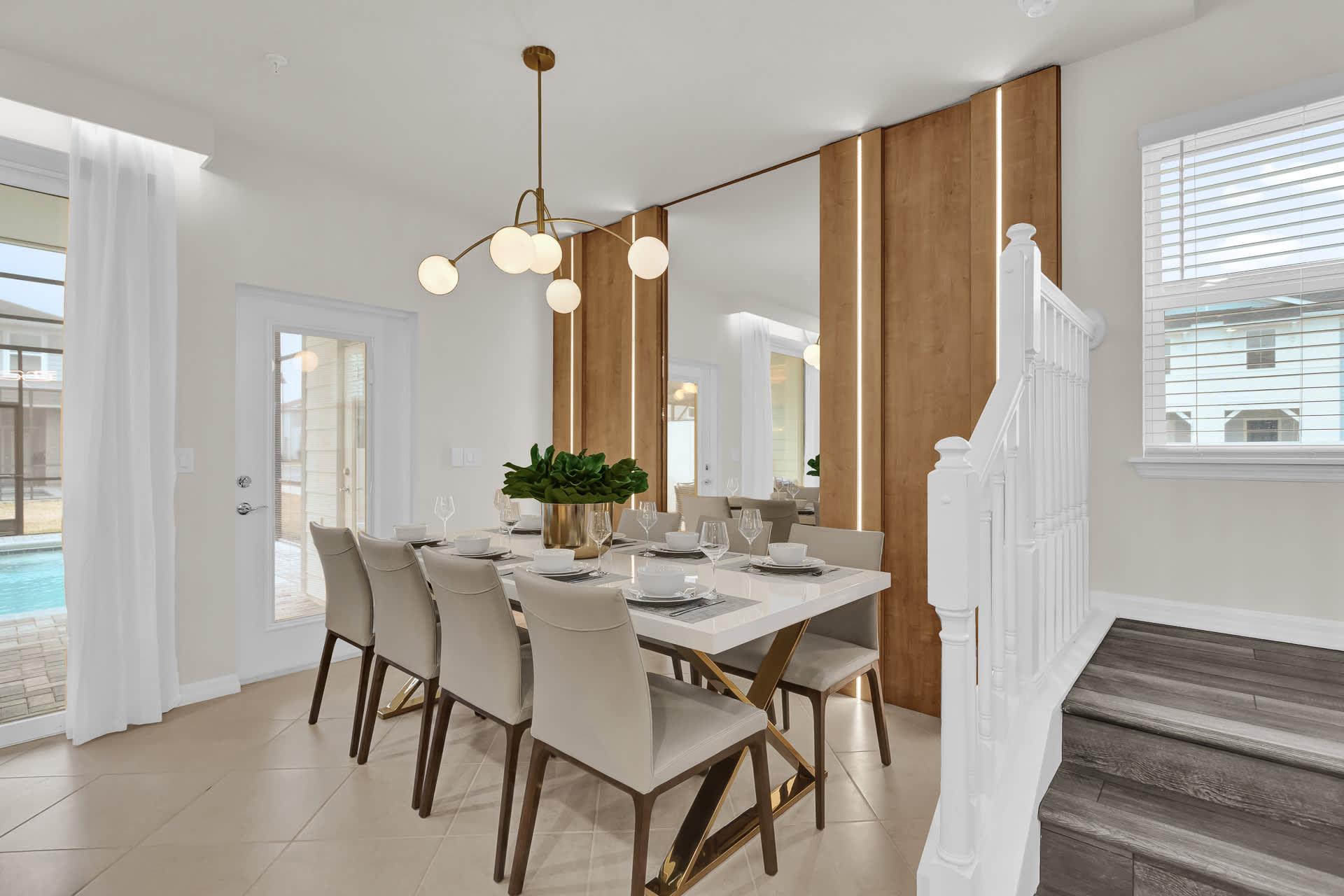 Stunning Family Dining Area 