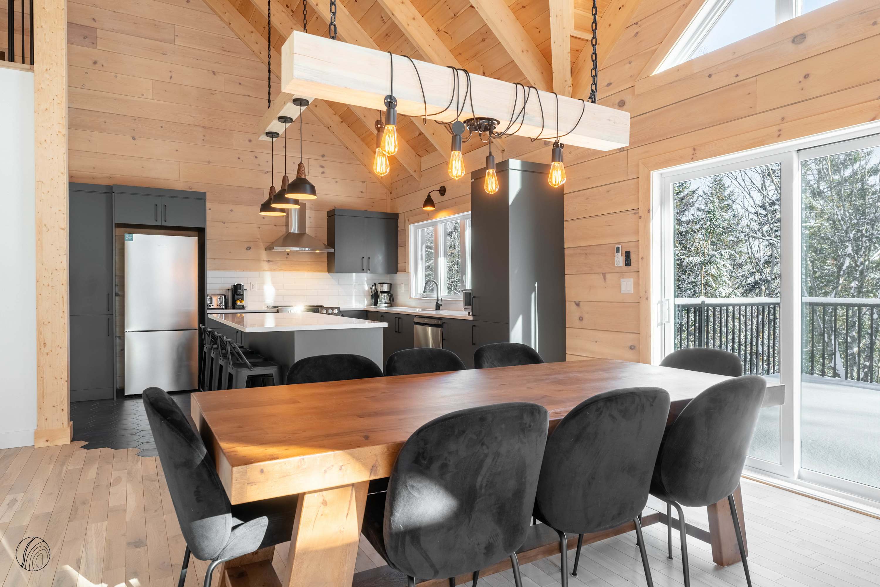 Chalet image 2