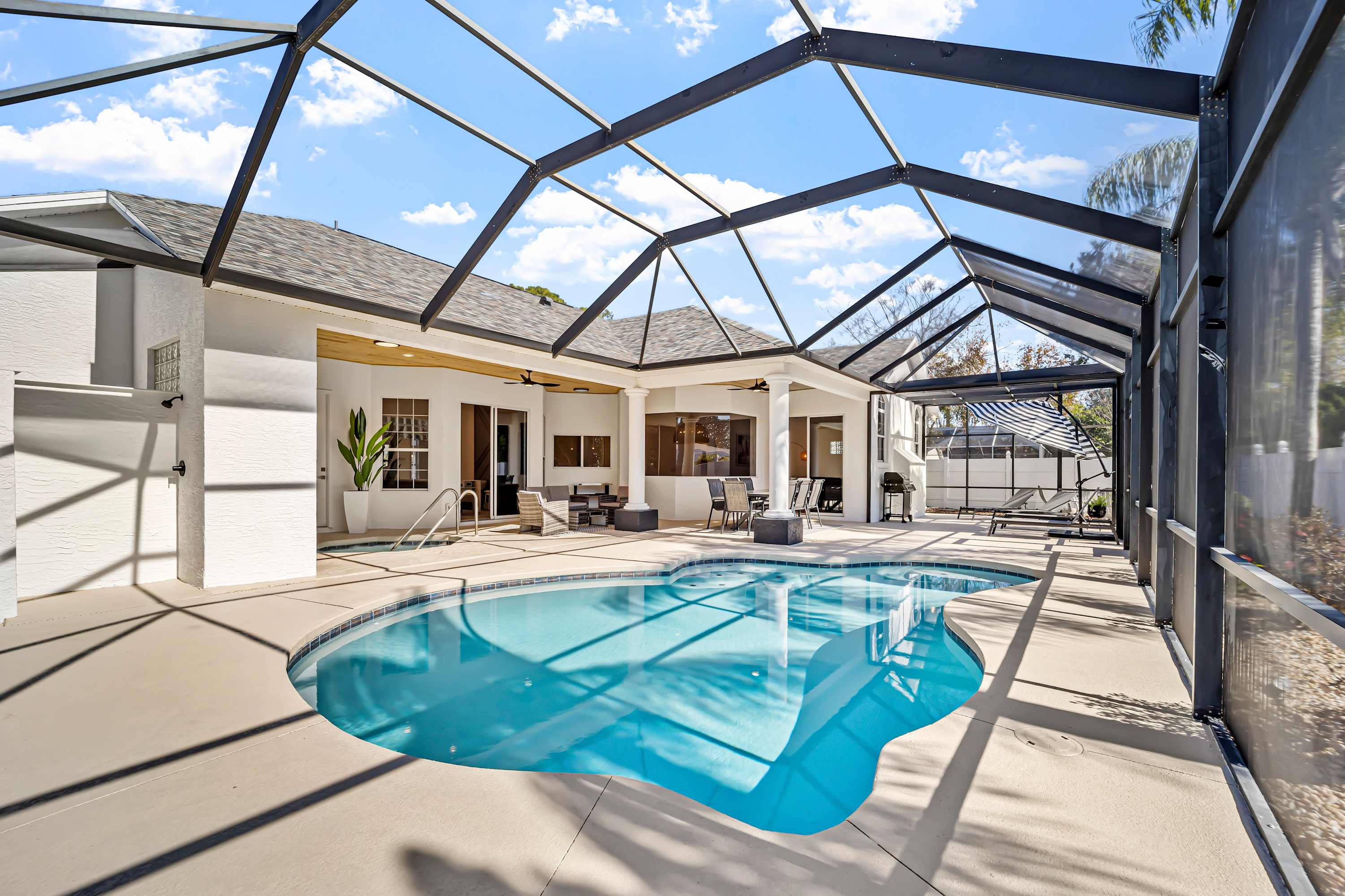 Luxury 5-Bedroom Retreat with Pool 2