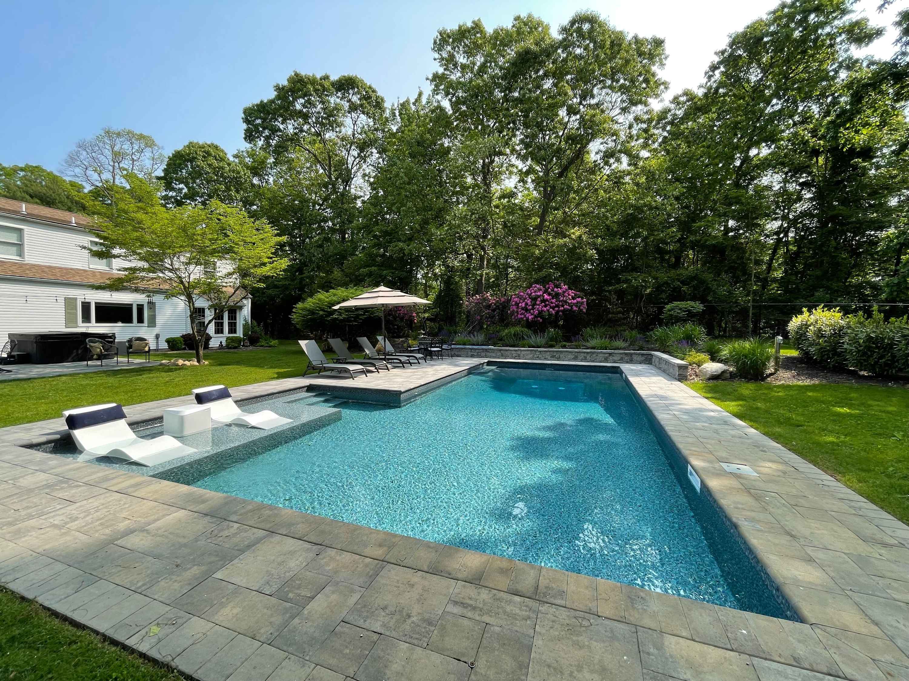 The Lindsay Luxurious Estate: Heated Pool, Hot Tub