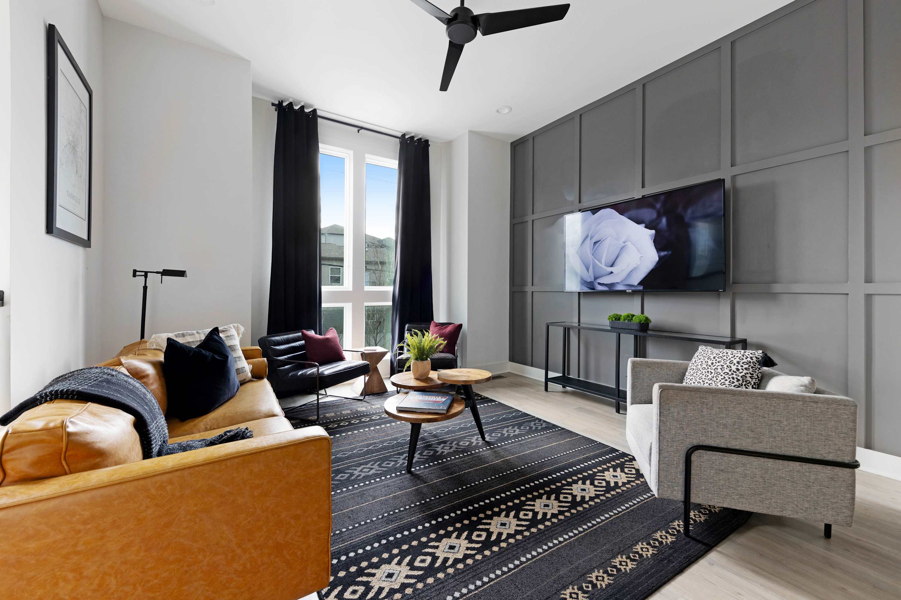 The Bluestem - Stylish Design, Rooftop w/ Firepit! — Nashville, TN — vacation rental
