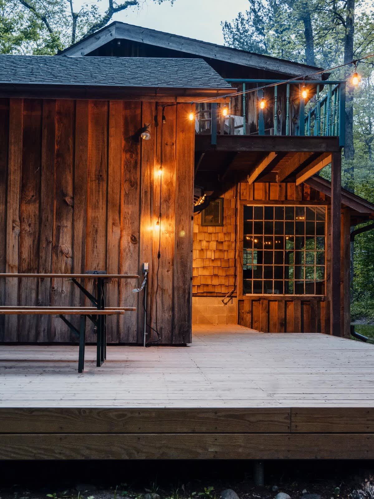 Chic Catskills Cabin with Hot Tub and Fire Pit