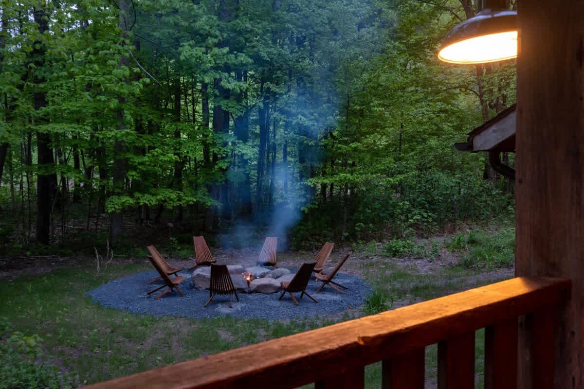 Chic Catskills Cabin with Hot Tub and Fire Pit