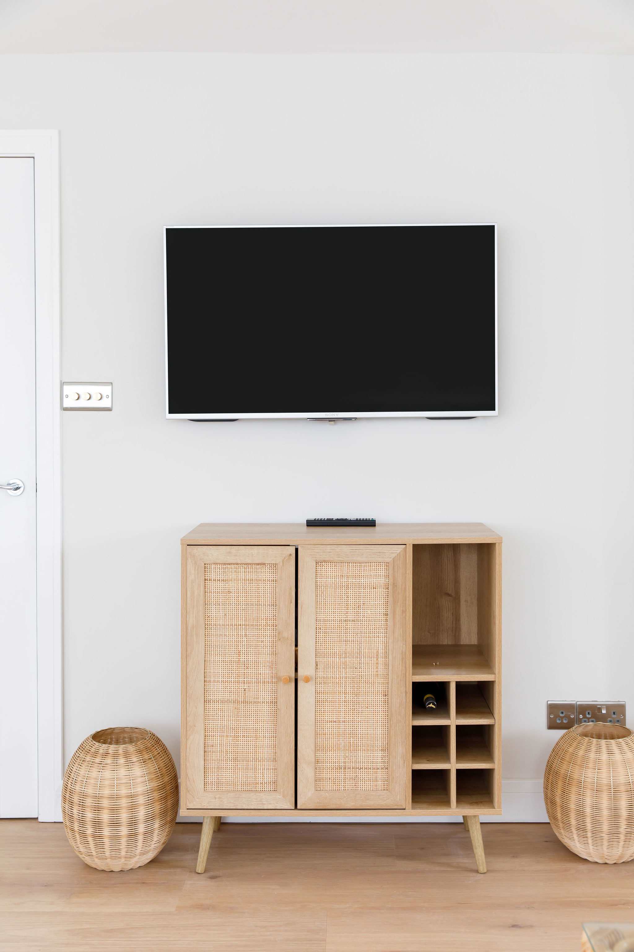 43" Smart TV in both lounges