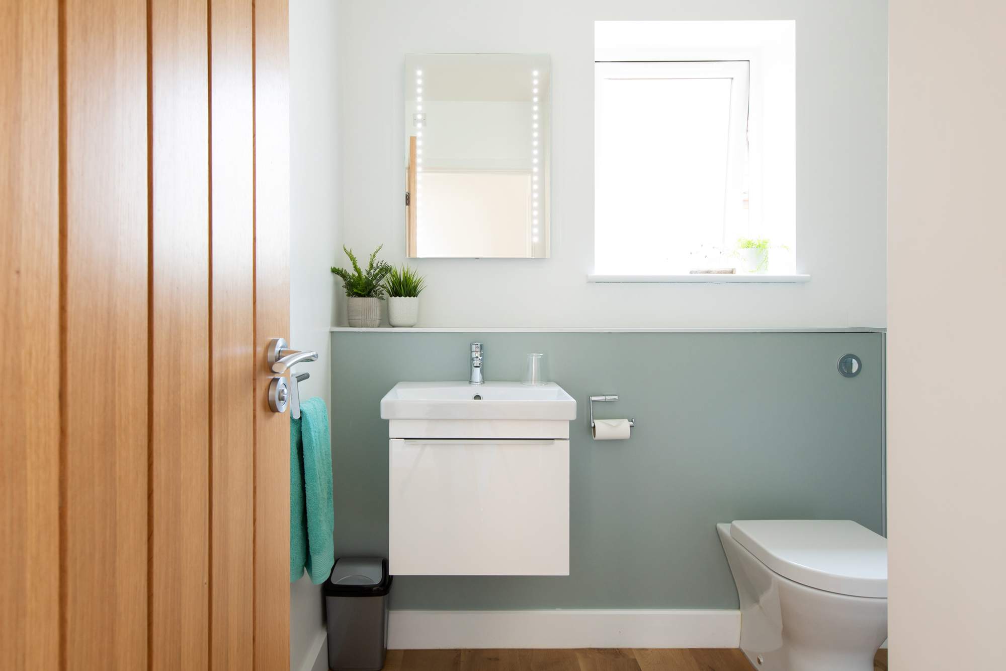 Come on into the inviting first-floor bathroom