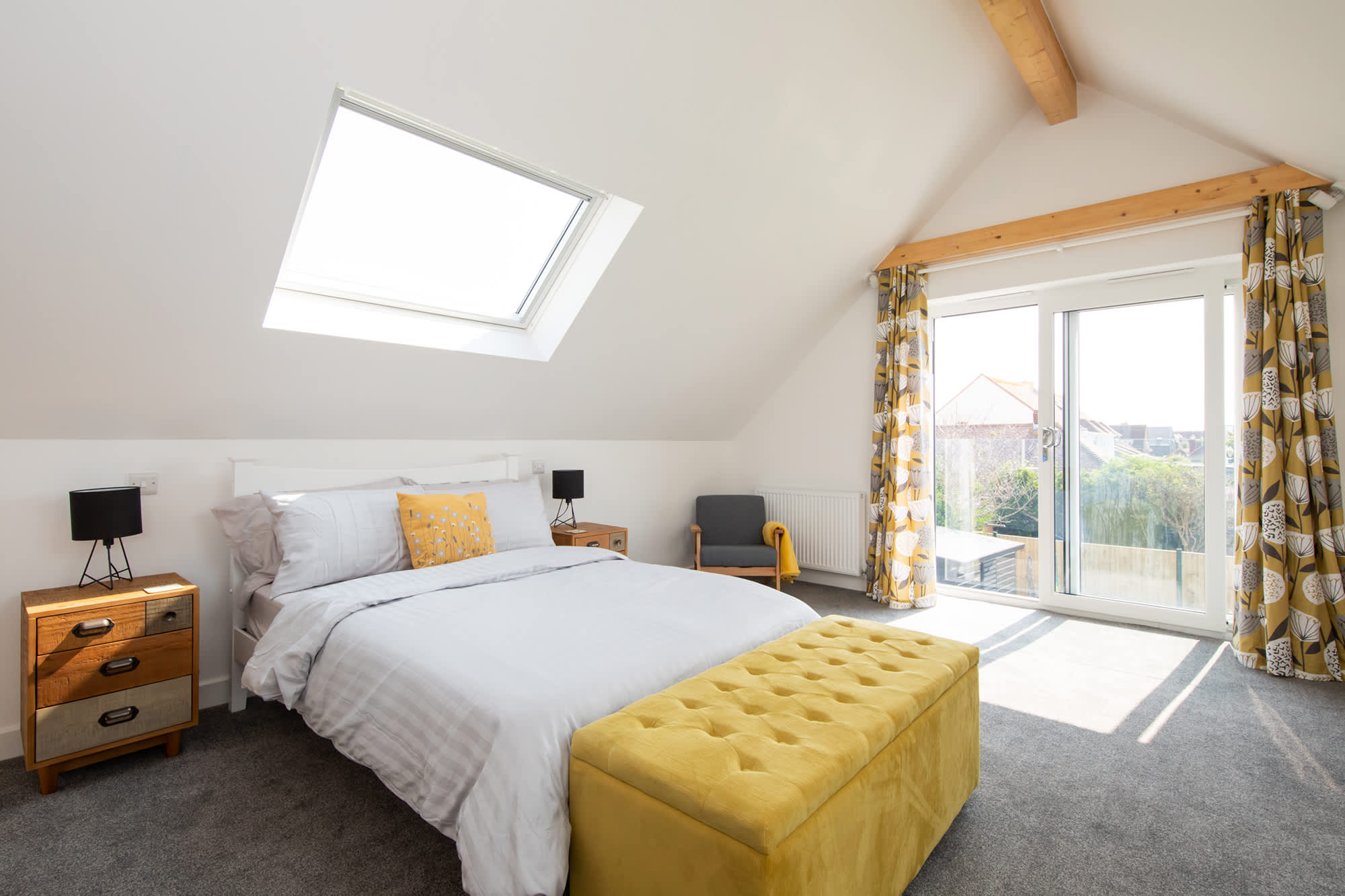 The comfortable king mattress of the master bedroom will have you feeling like sleeping on clouds