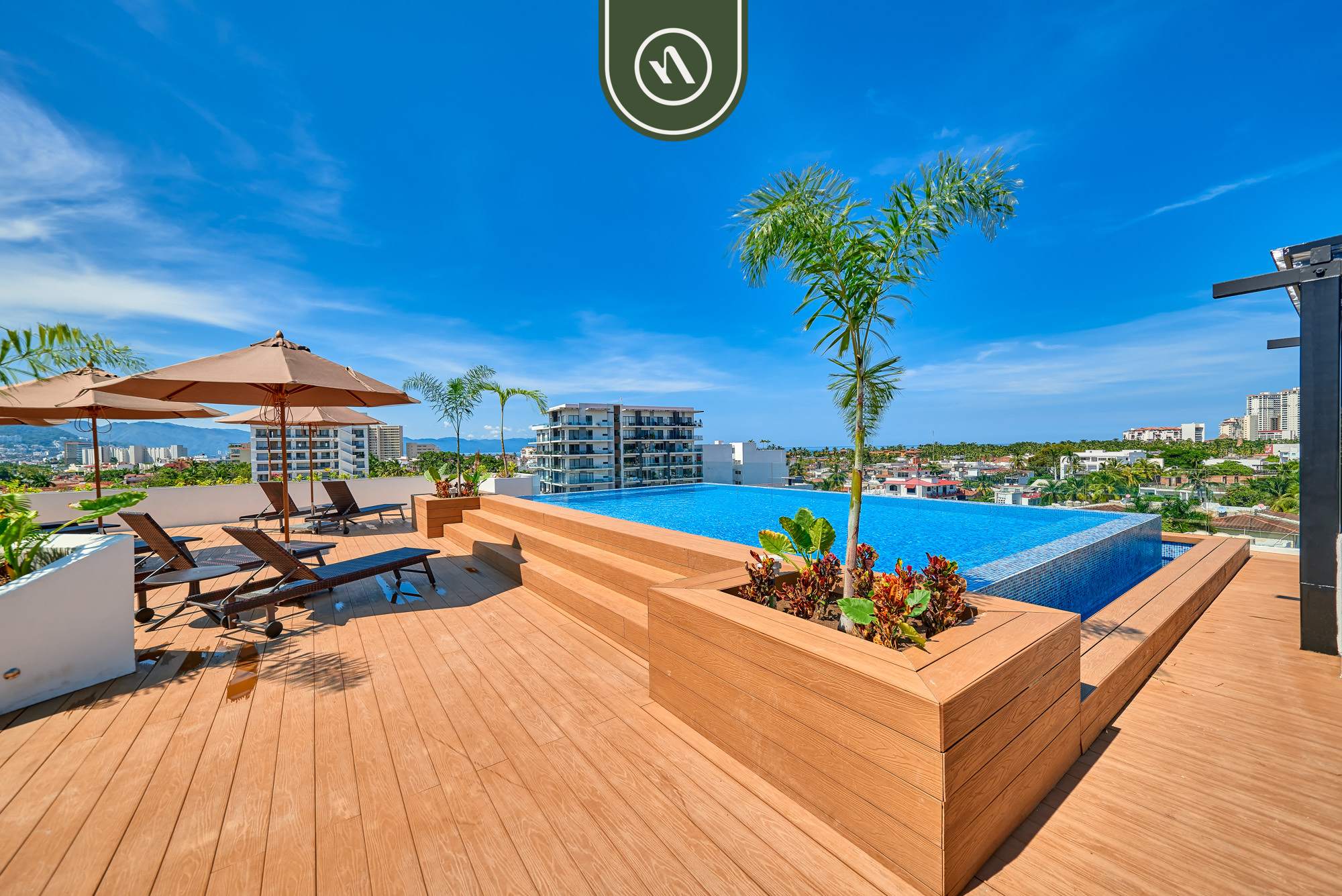 Stilysh 2 BR Condo in Versalles - Rooftop Pool - Picture 1