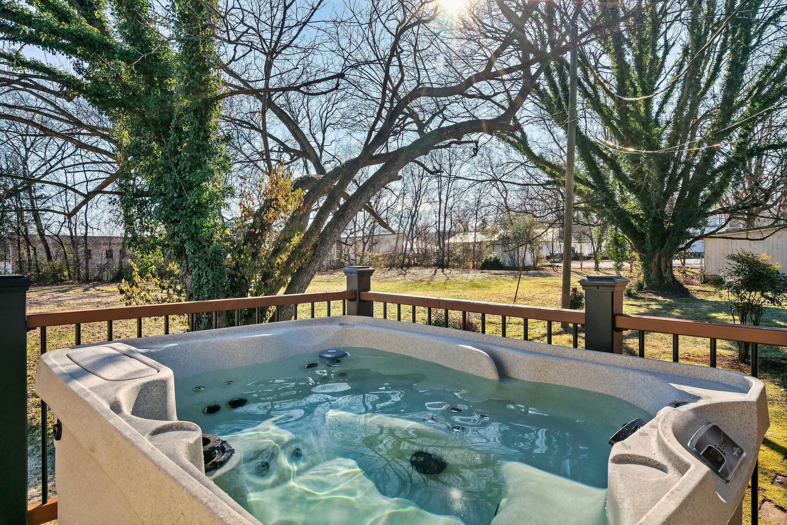 Mins to Parkway | Cozy One level cabin・Hot tub — Sevierville, TN — vacation rental
