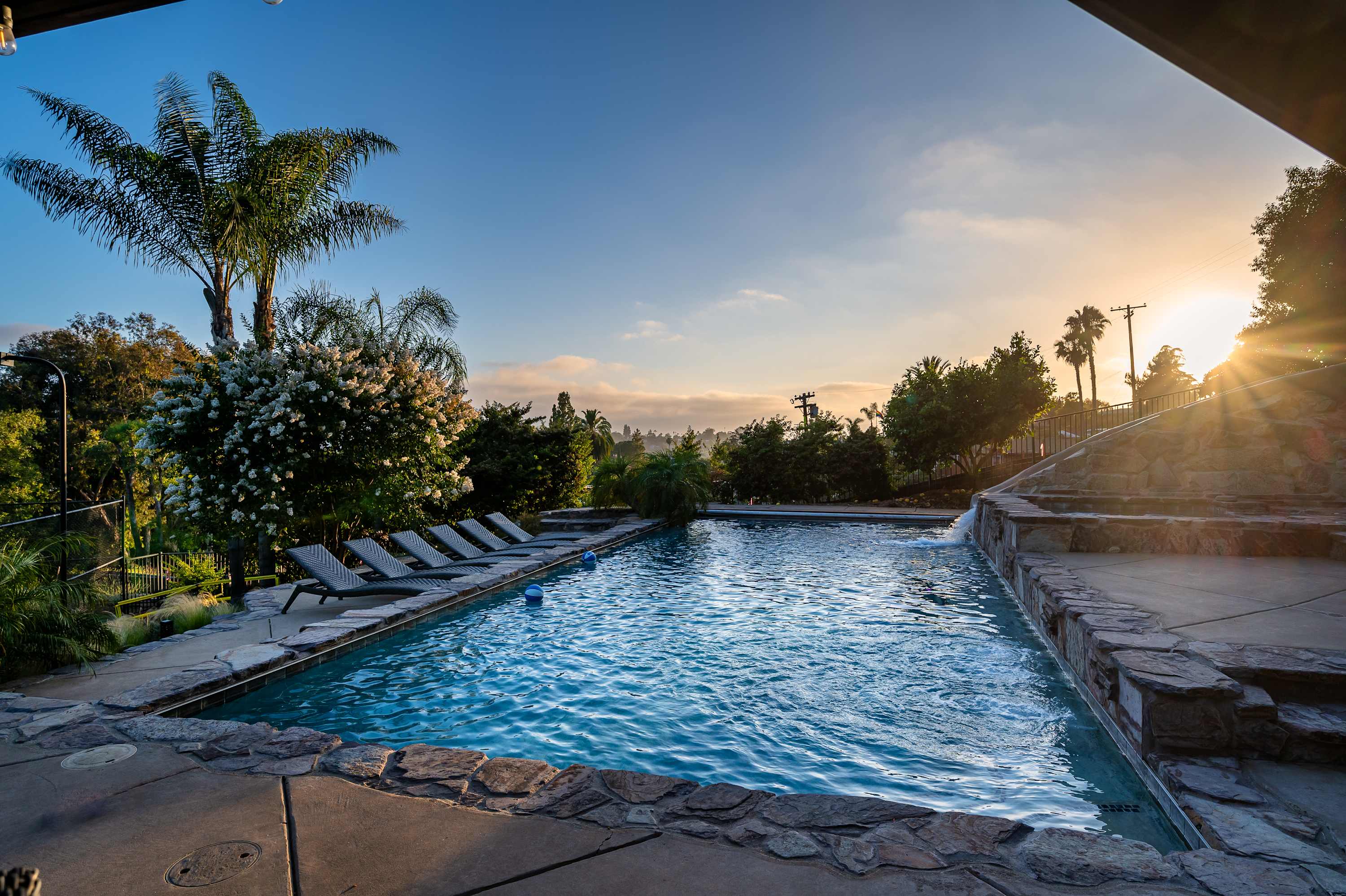 Hillside Oasis 11 miles from San Diego with Views