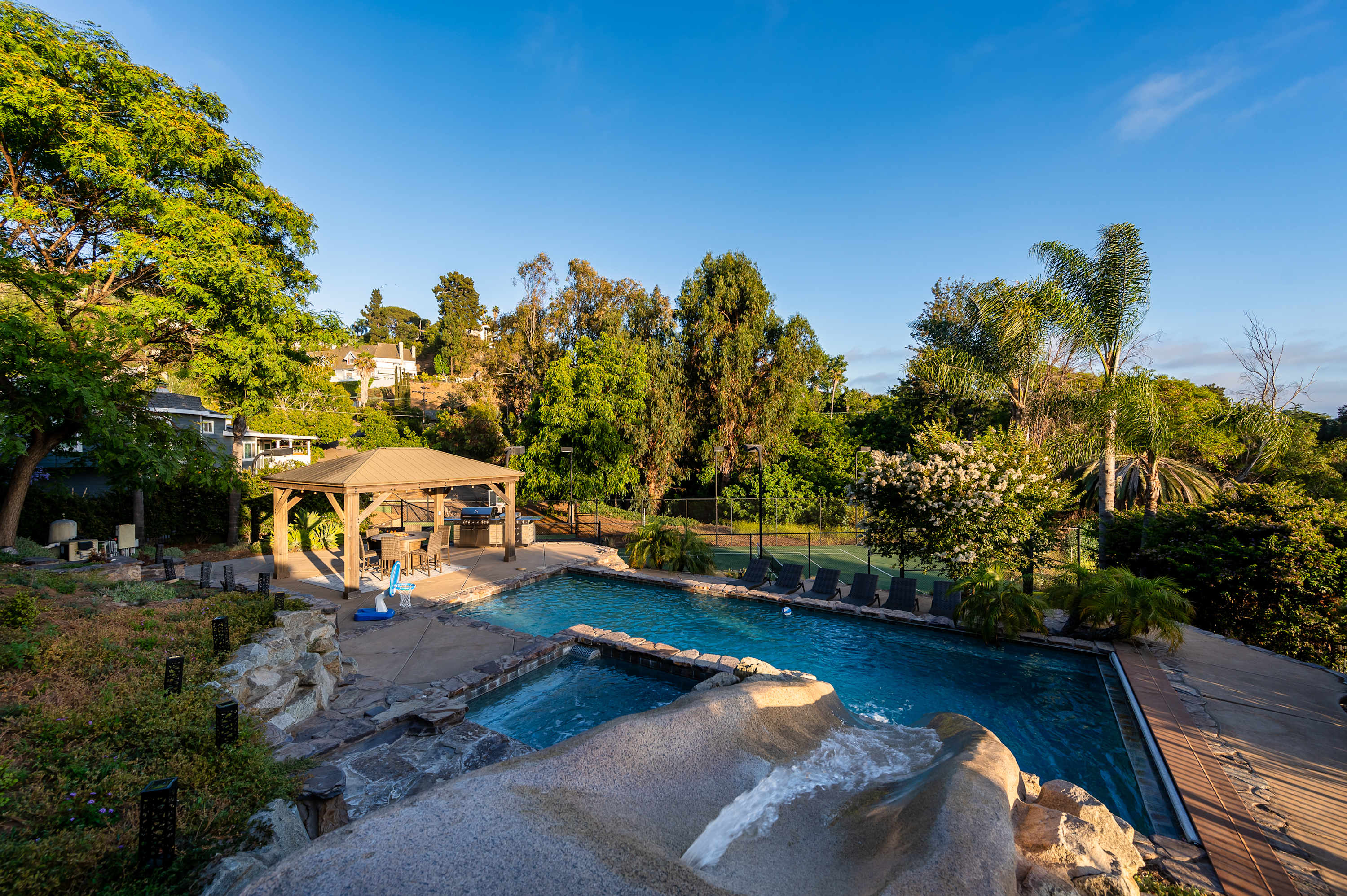 Hillside Oasis 11 miles from San Diego with Views