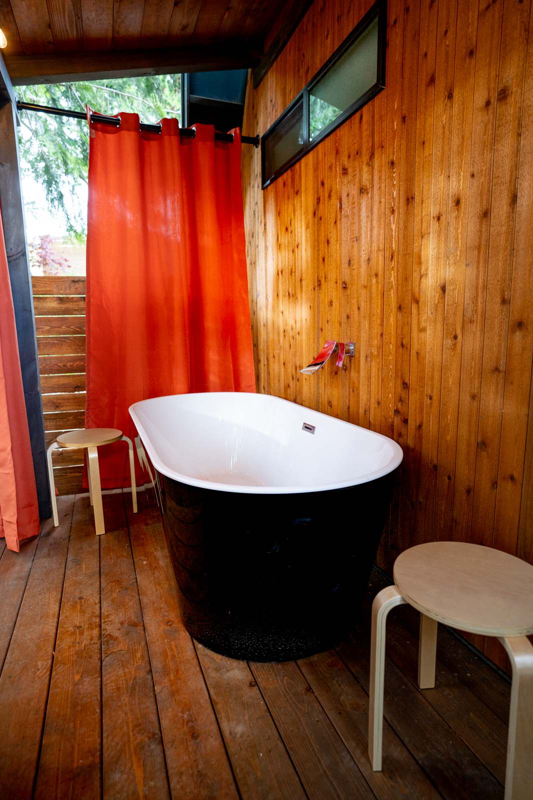 Luxury Cabin with Outdoor Tub, ArtBliss IV