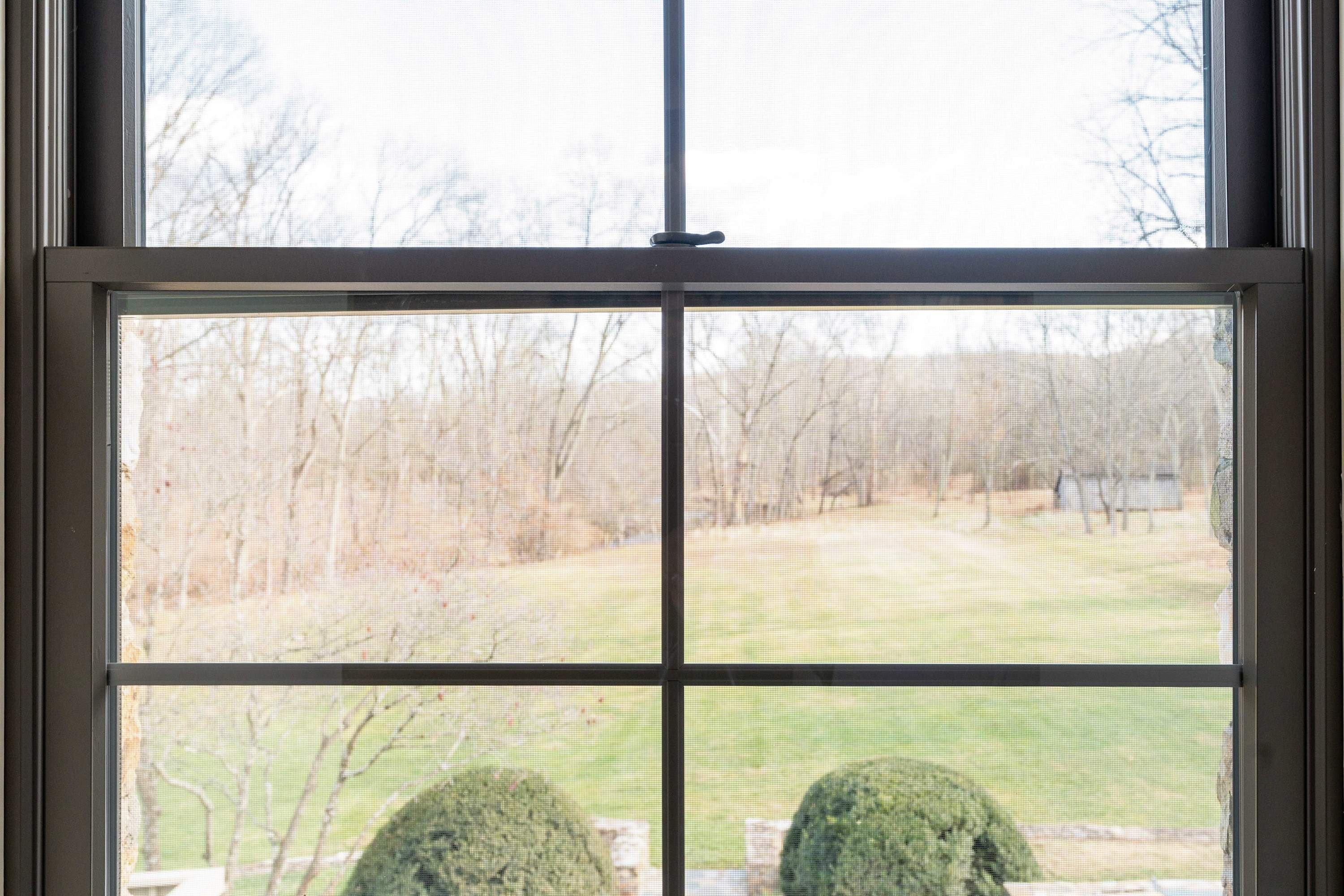 Relaxing Aldie Retreat, with Fireplaces and Pool