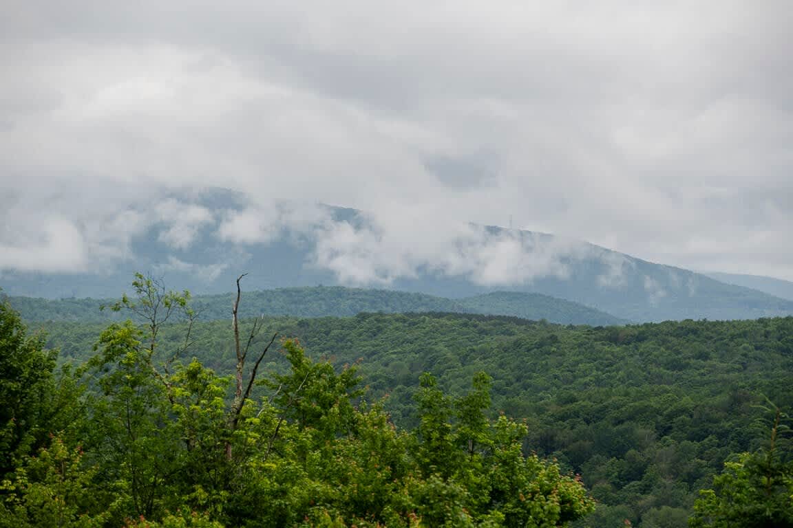 Serene Mountain Lodge w Stunning Views