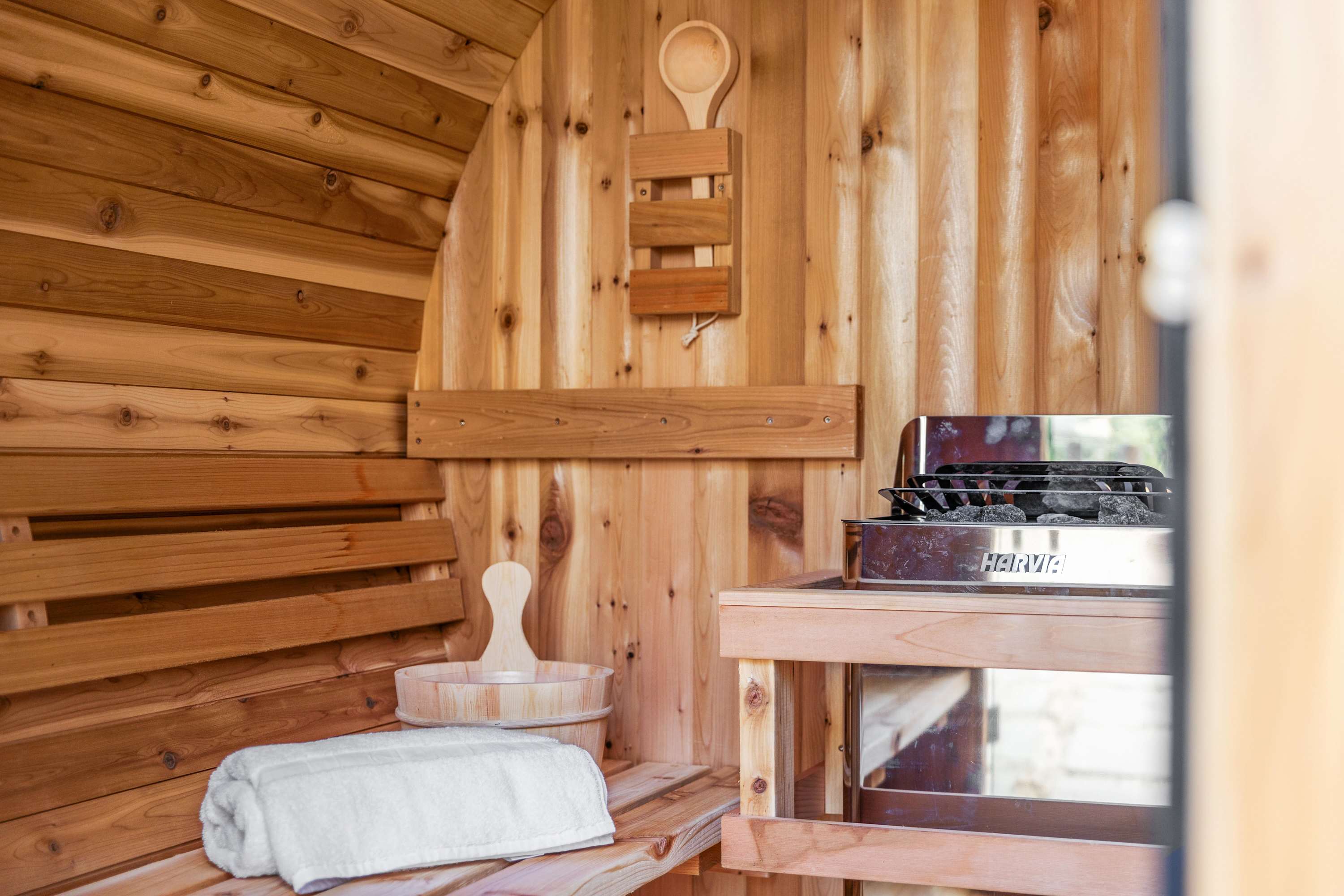 Kingston Cottage with Sauna near Stockade District