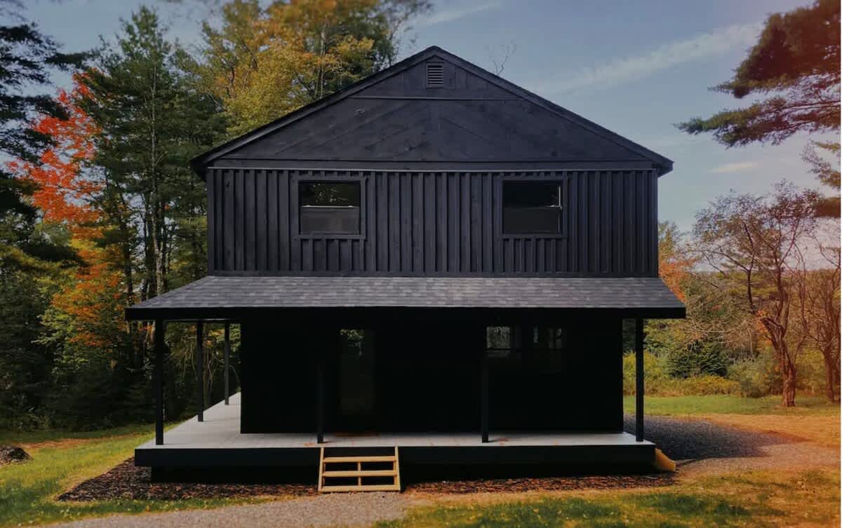 Modern Designer Cabin with Fire Pit and Hiking