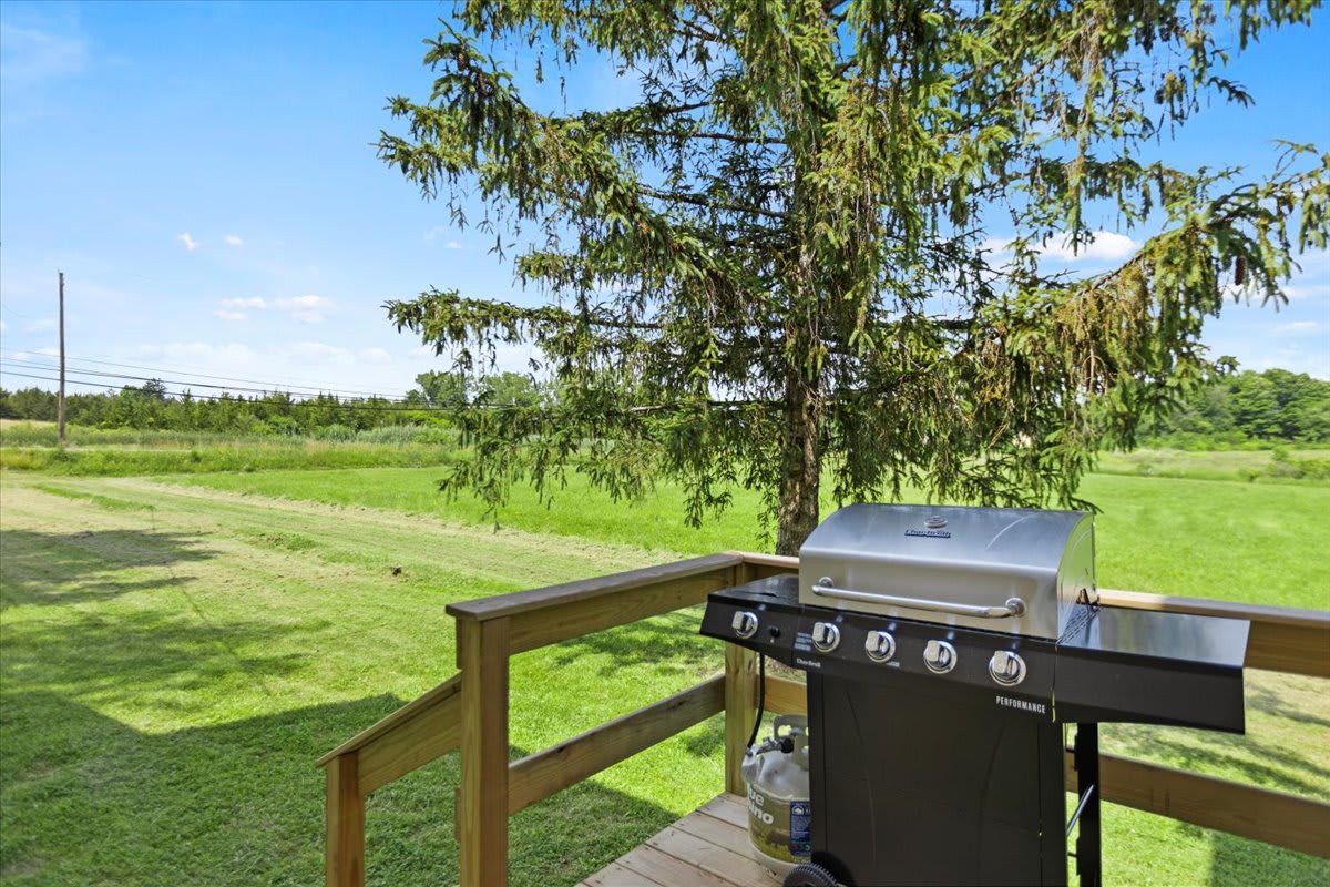 Hudson Restored Farmhouse with Fire Pit