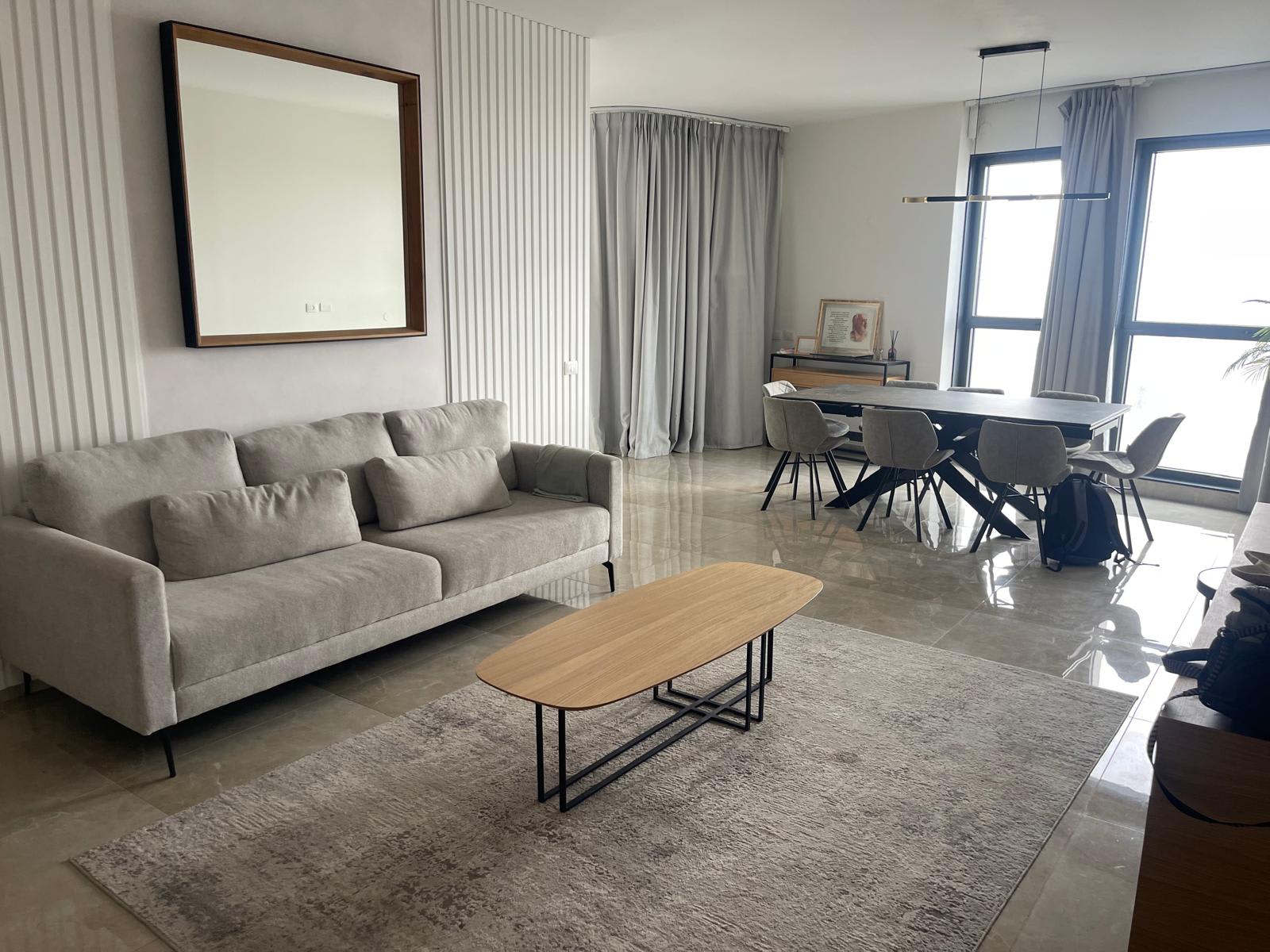J Tower Luxury - Photo 1