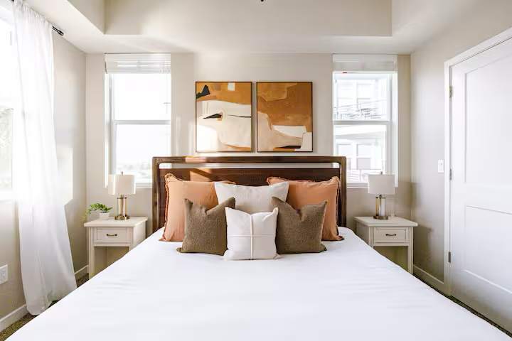 Amazing Water View w/ Jacuzzi & Sky Lounge 2