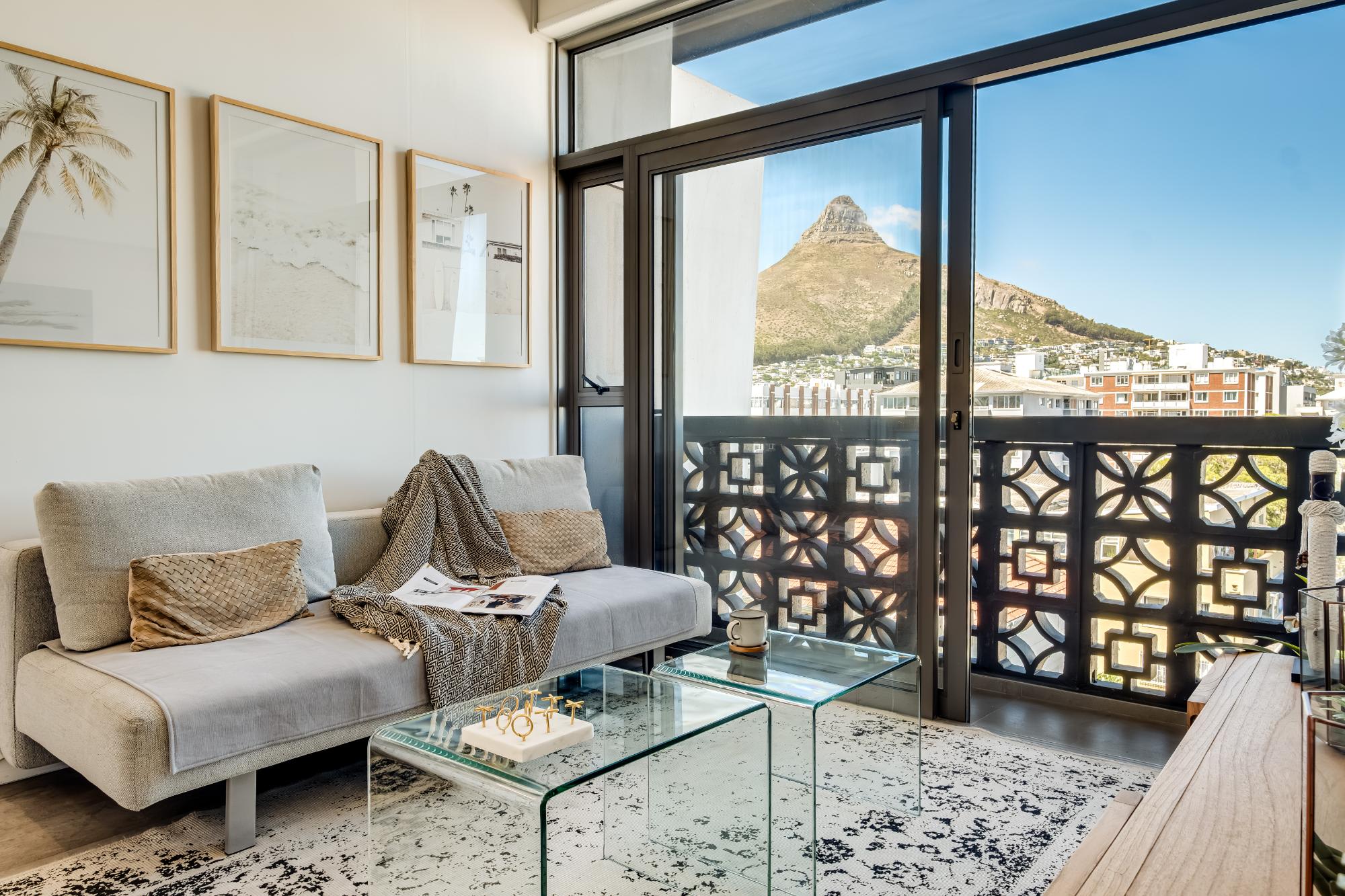 Chic Rooftop Apartment by the Sea 6onN Sea Point | Photo 2