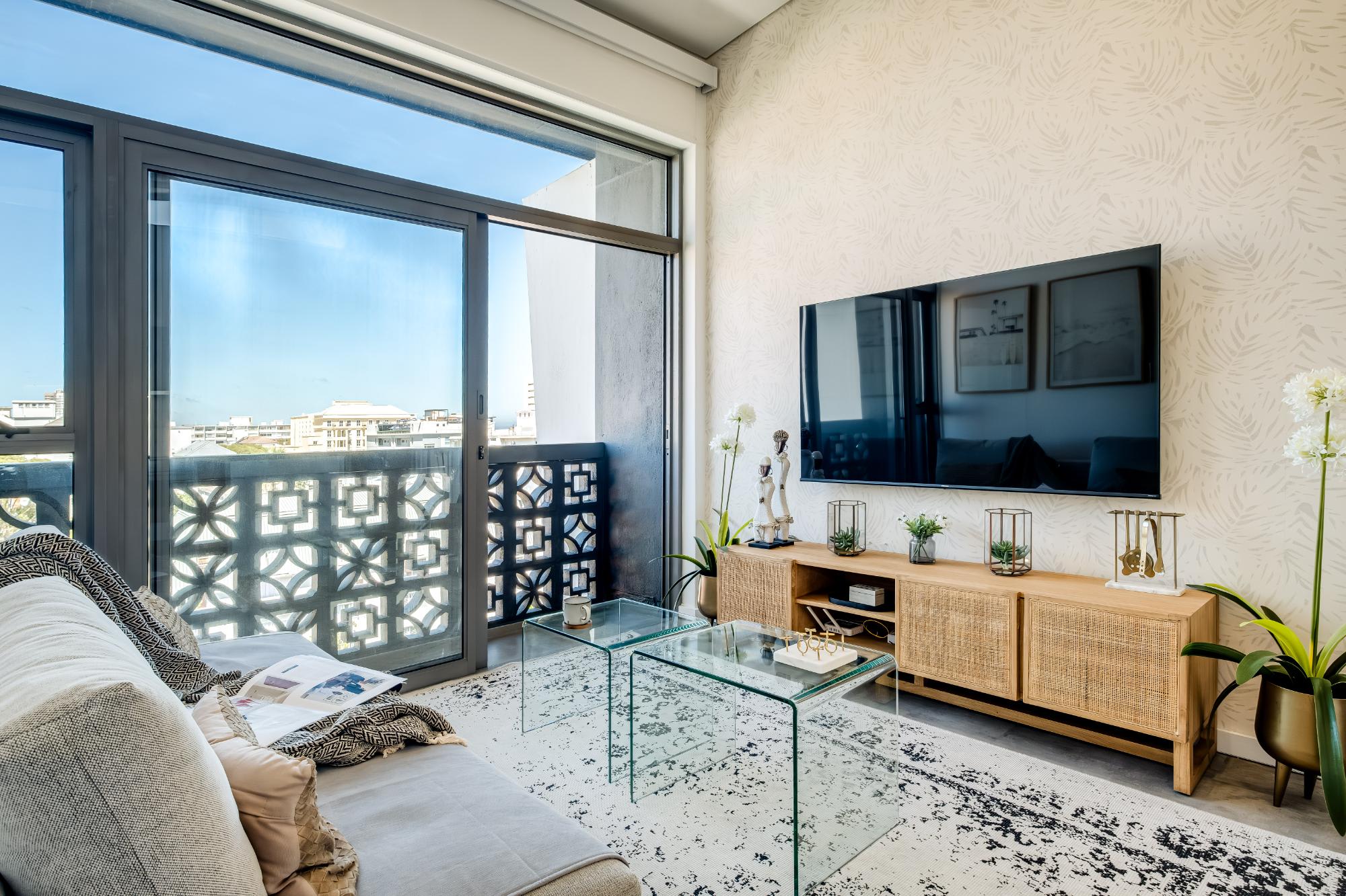 Chic Rooftop Apartment by the Sea 6onN Sea Point