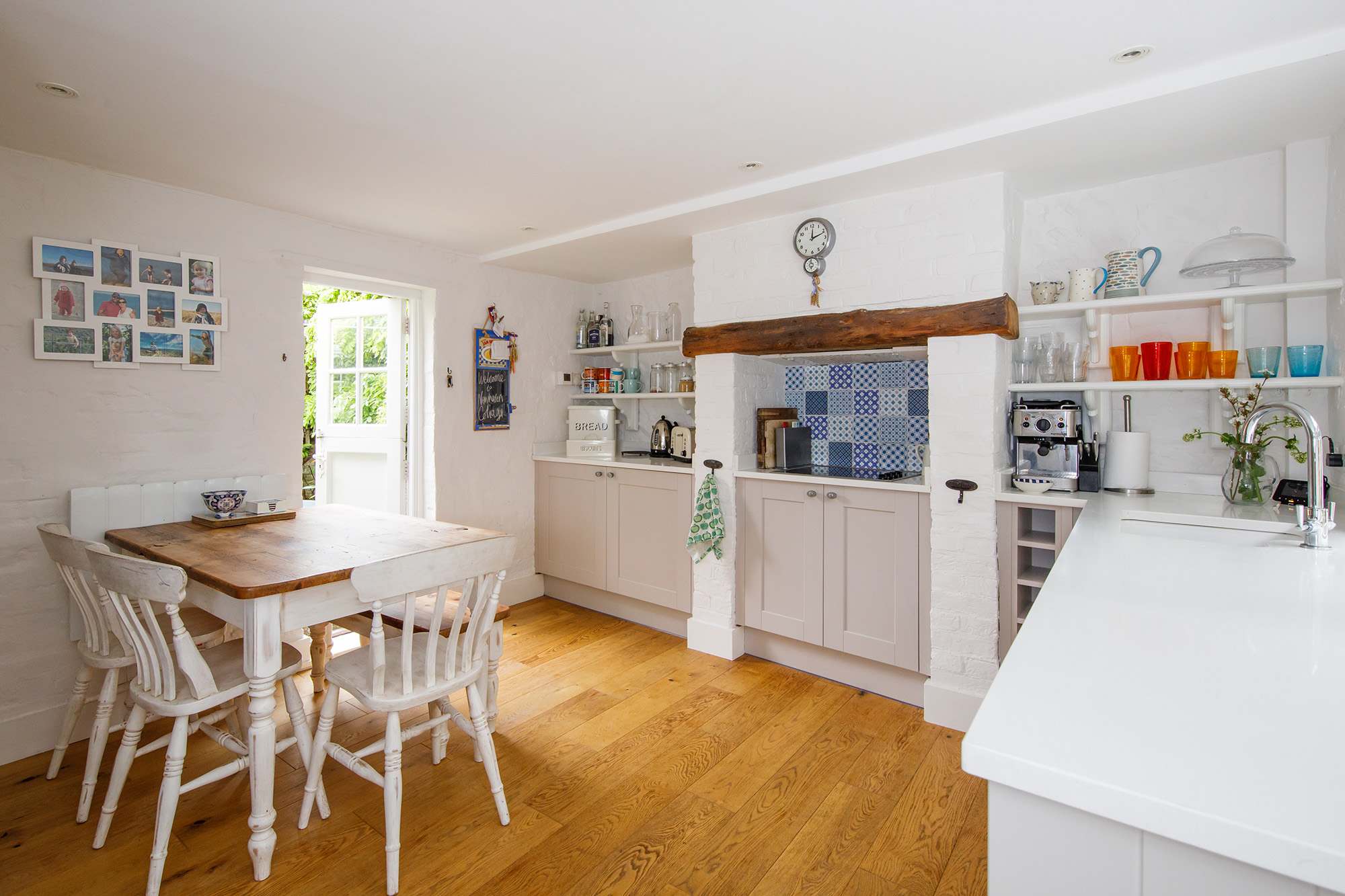Escape the city and charge up your batteries at this beautiful West Sussex Cottage