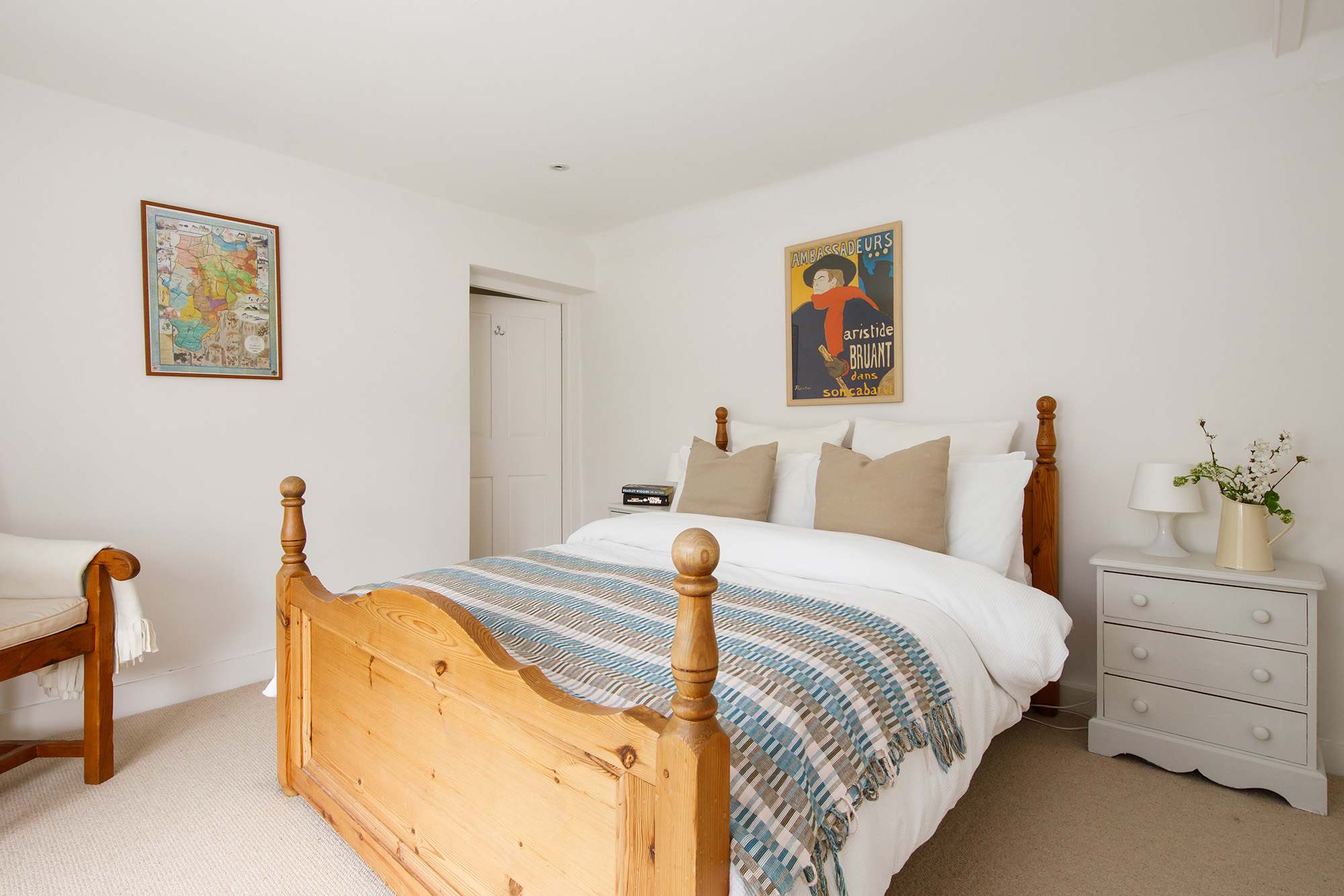 Rustic bed frame design