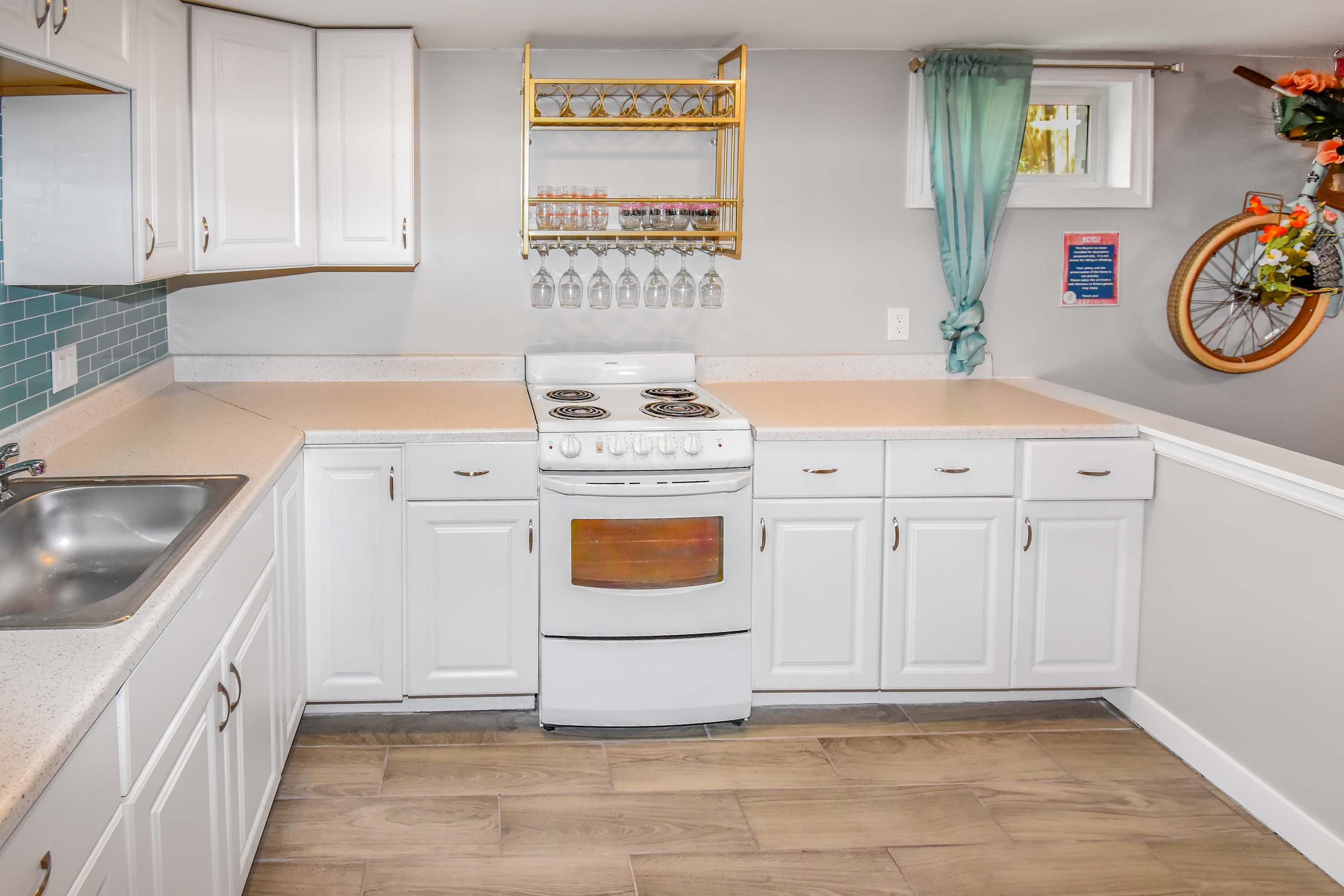 Charming Five Bedroom Denver Home | The Pink Palace | Photo 3