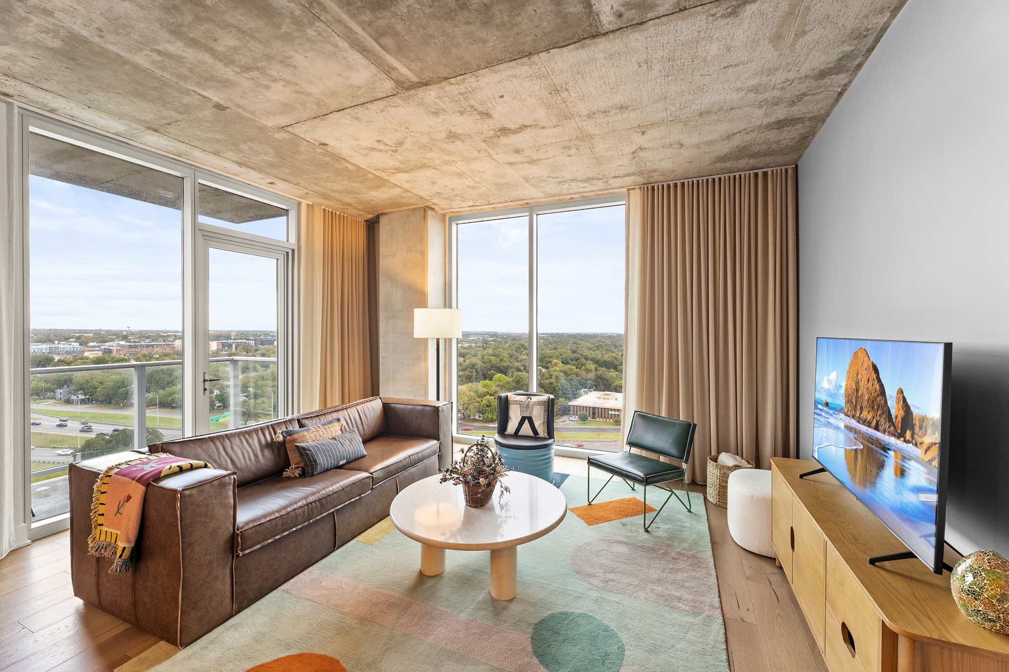 18th FL 1BR | Heated Pool | Gym | Balcony | SXSW — Austin, TX — vacation rental