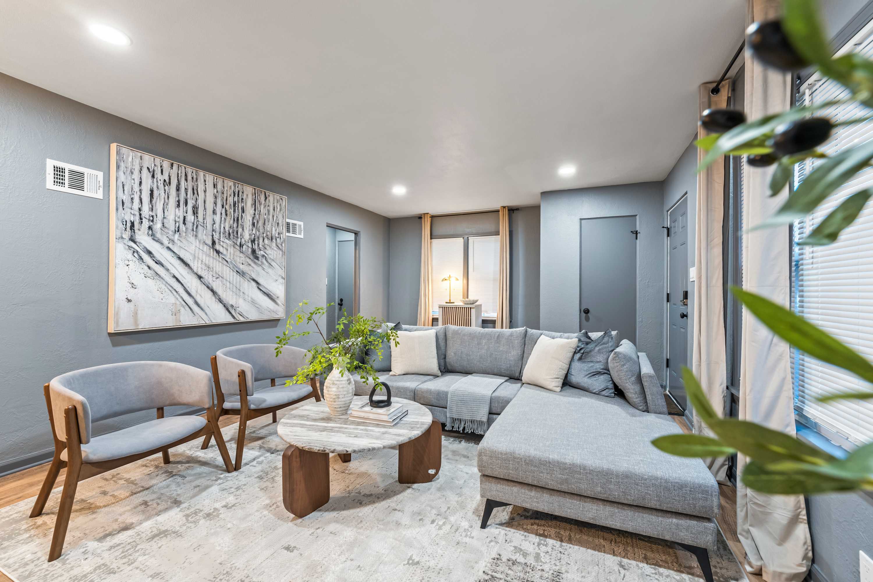 Cozy Fireplace And Game Lounge - Inviting Family Retreat - Joliet, IL