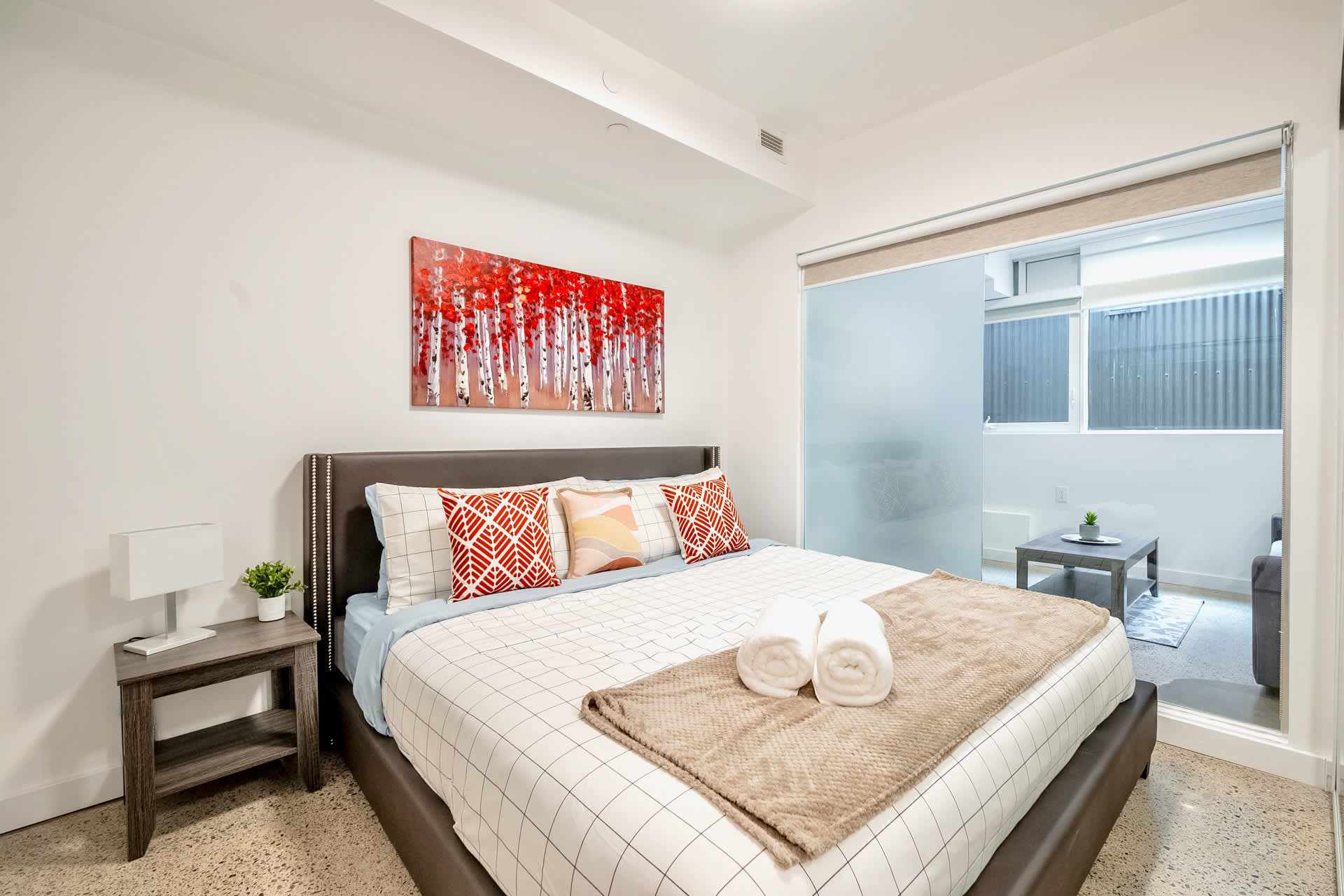 King bedroom with fresh linens 