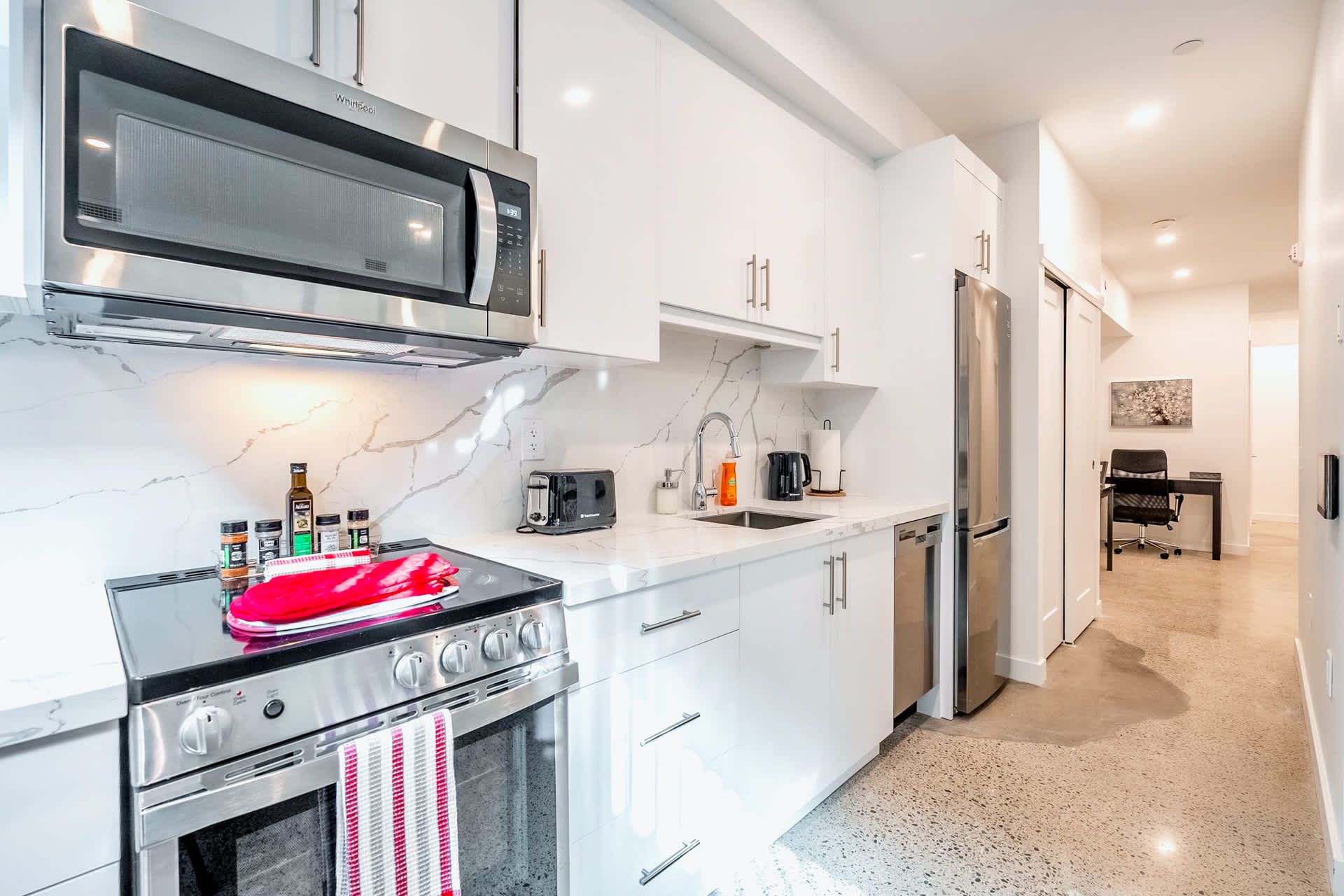 Fully equipped kitchen 