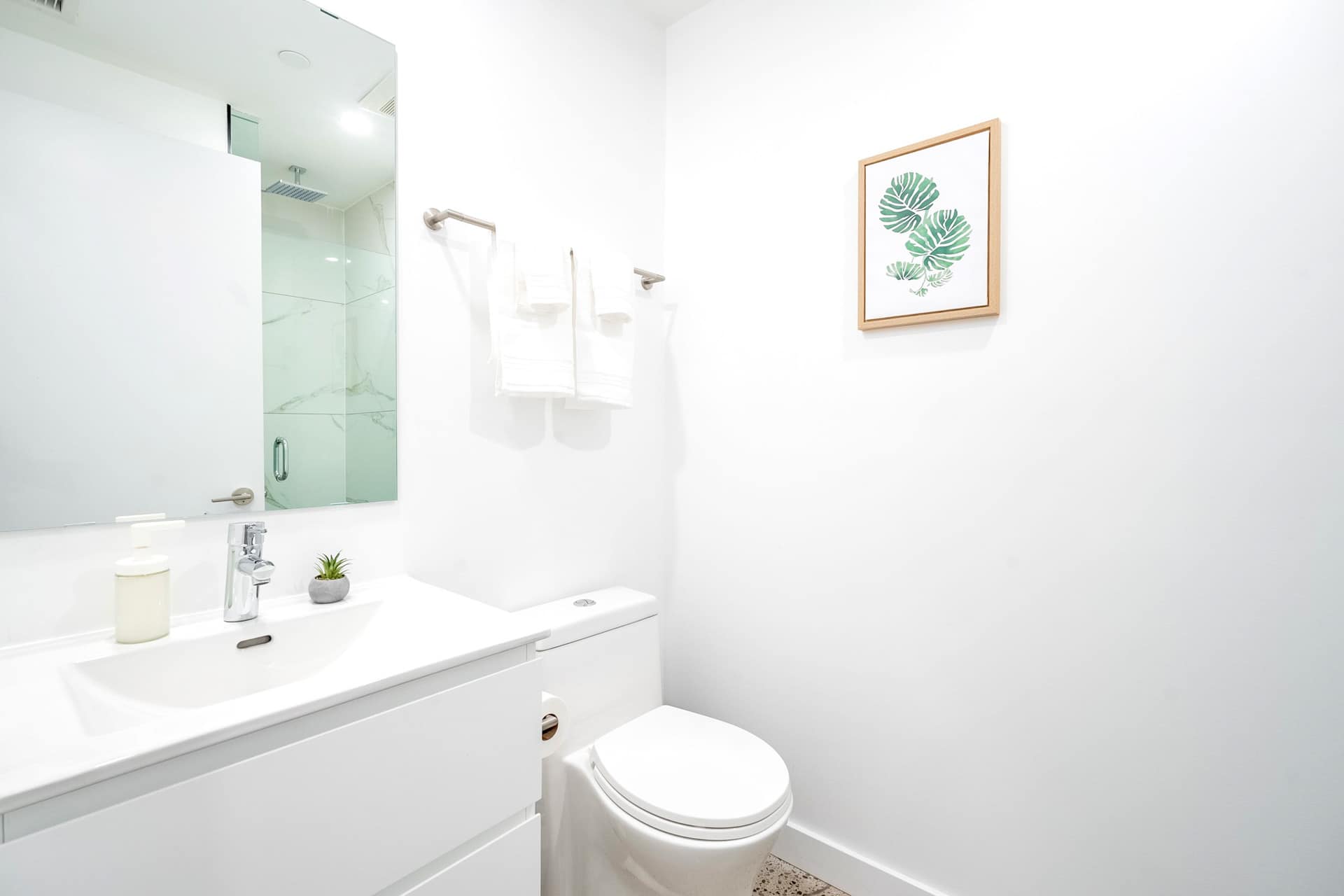 Modern full bathroom 