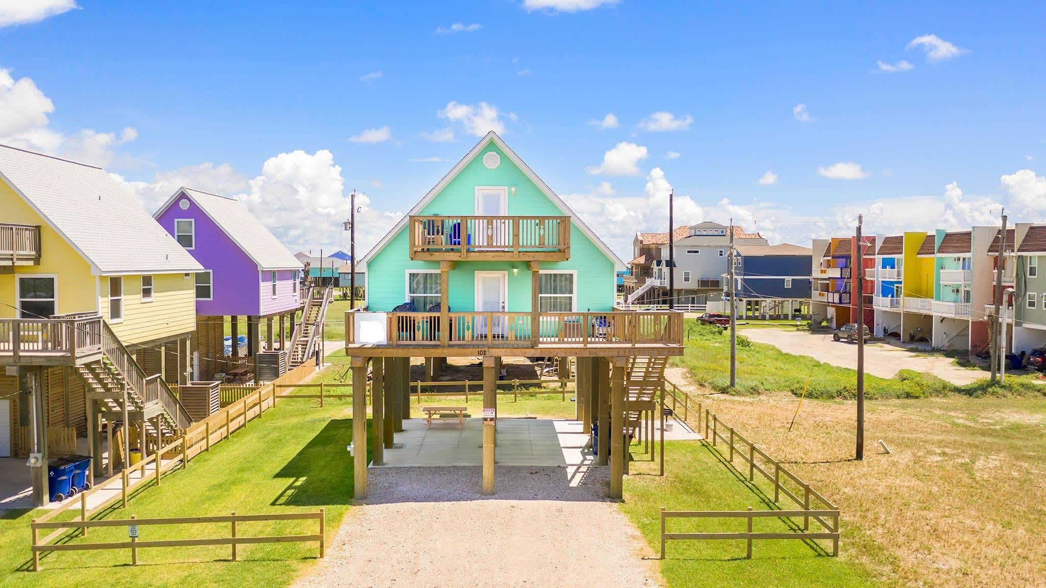 Cozy Cove-Ocean Views & Private Beach Walkover! — Surfside Beach, TX — vacation rental