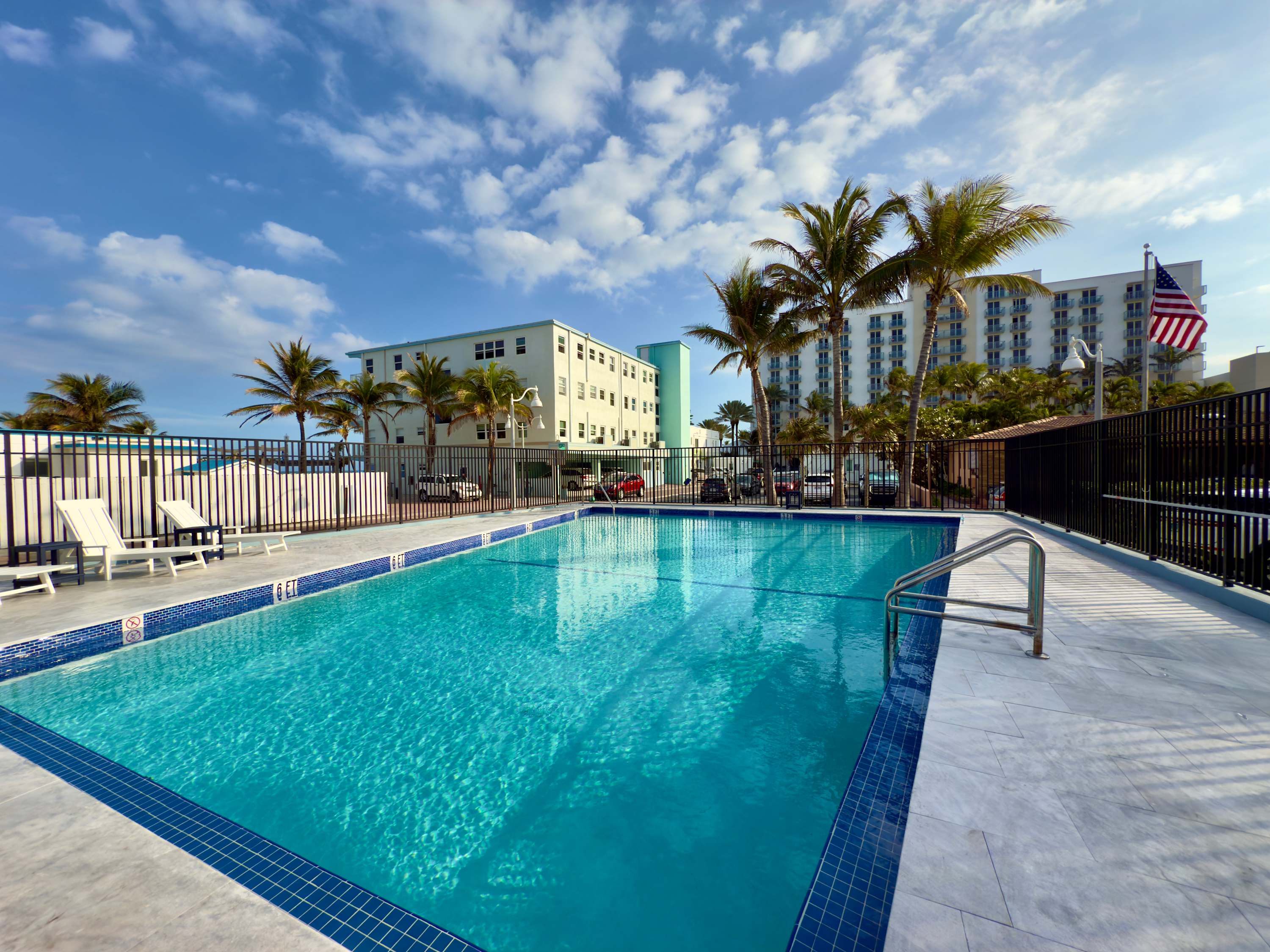 Sand Vibes Studio Steps to Beach• Pool & Parking — Hollywood, FL — vacation rental