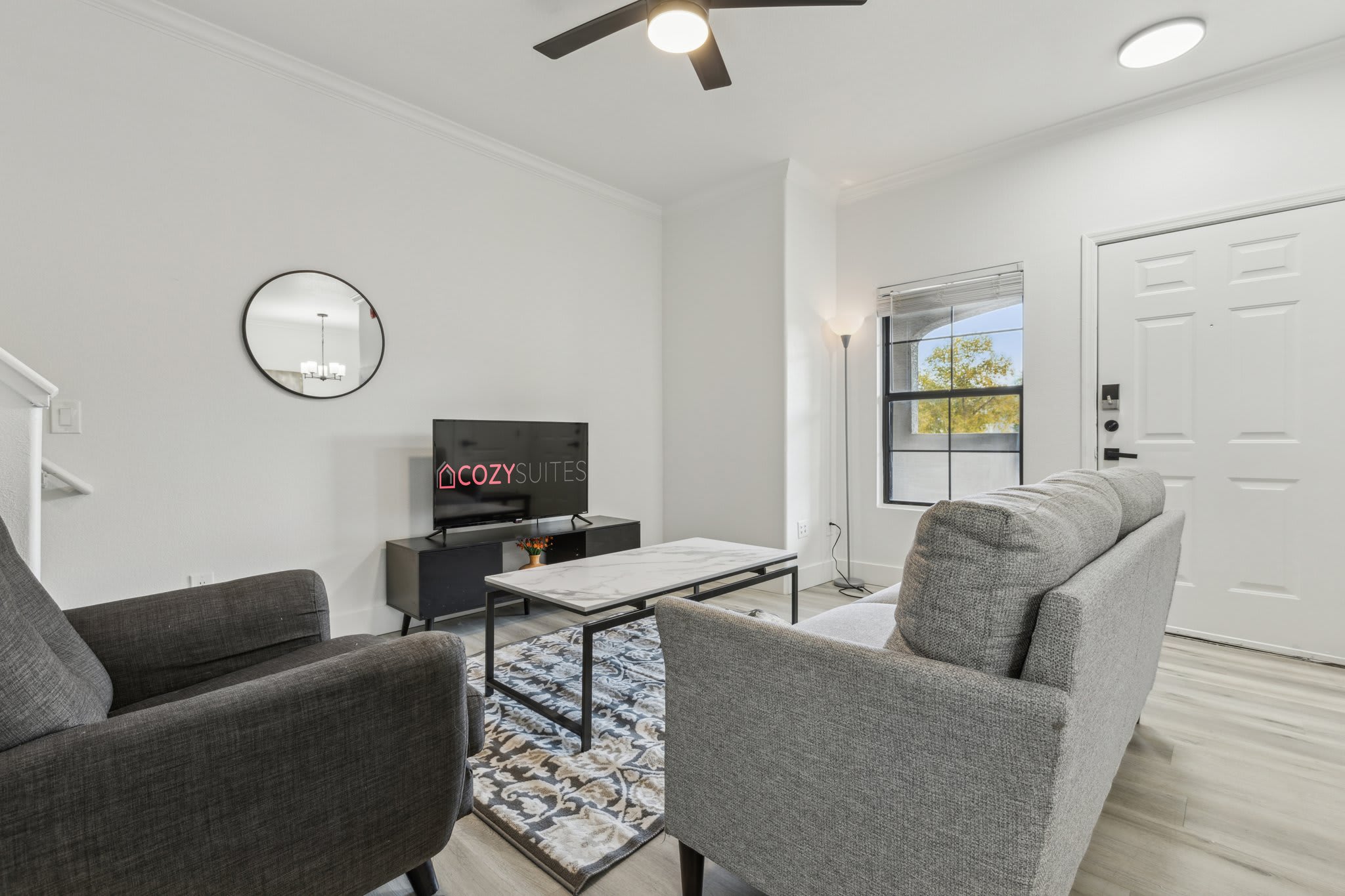 CozySuites Chandler 2BR with 2 pools + Jacuzzi! in Chandler, AZ