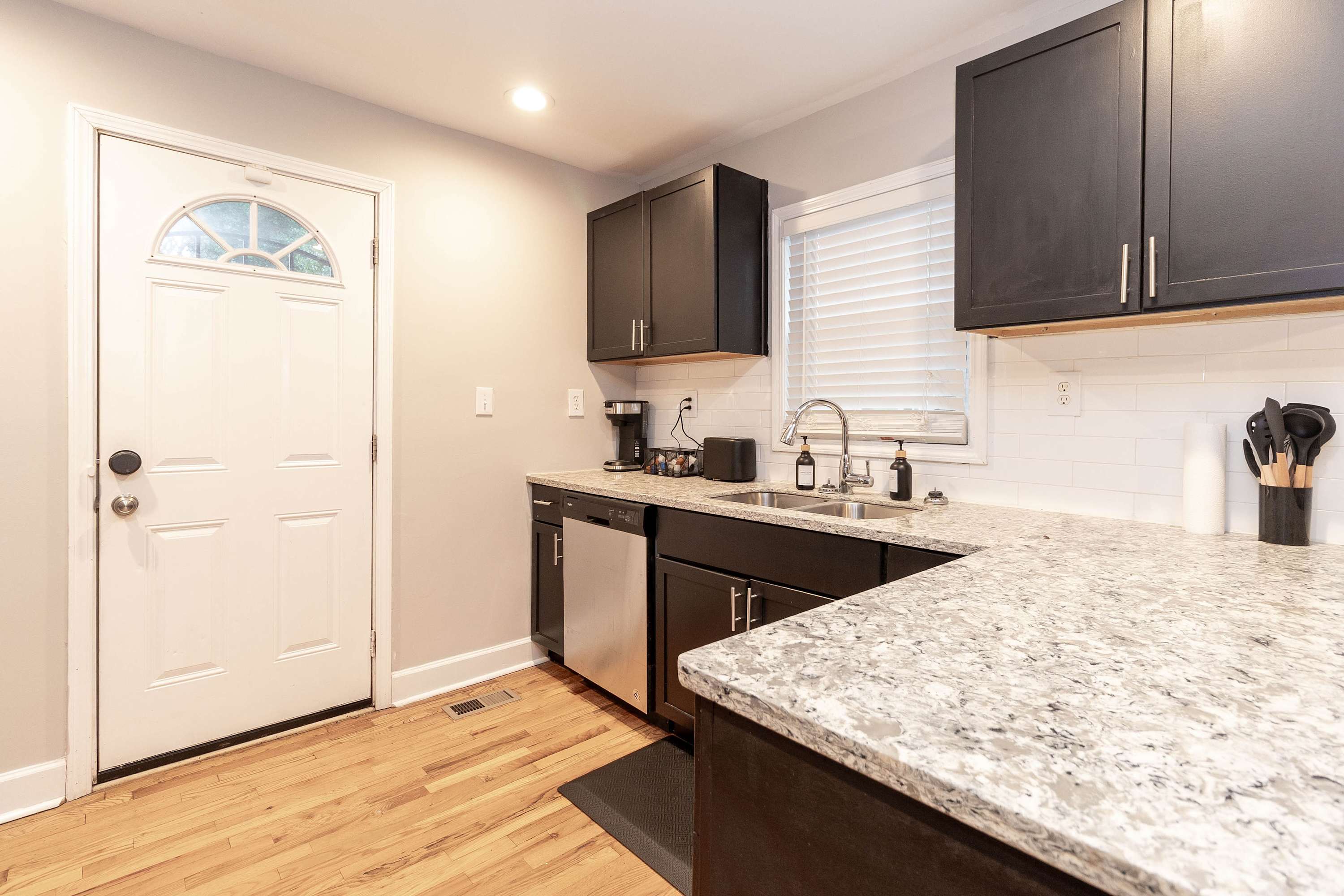 Cozy Single Family ATL - Picture 17