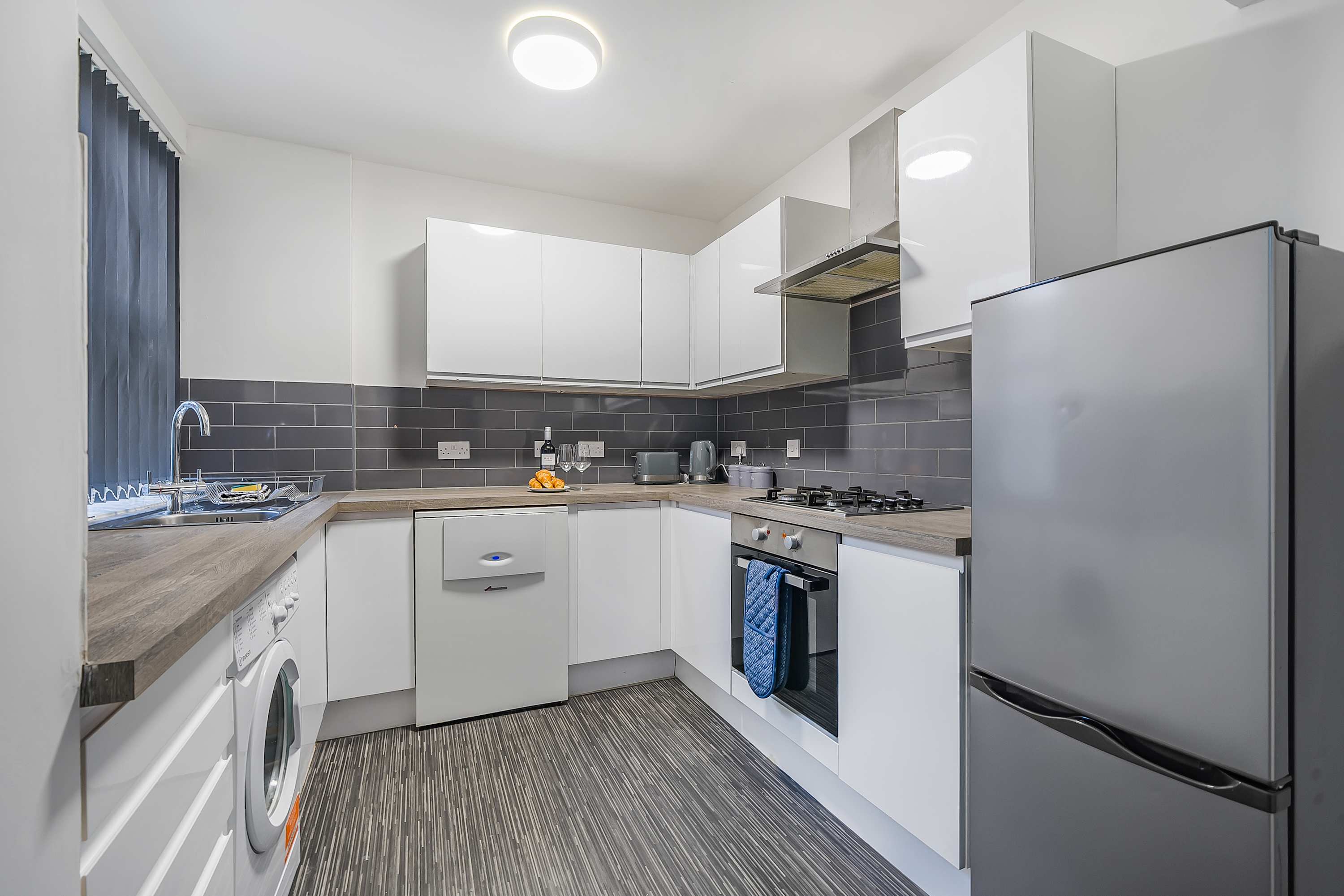 Stylish & Quirky home in Liverpool - Free Parking in Kempton Road 25 L15 1HE - Property image 6 - VivreStays