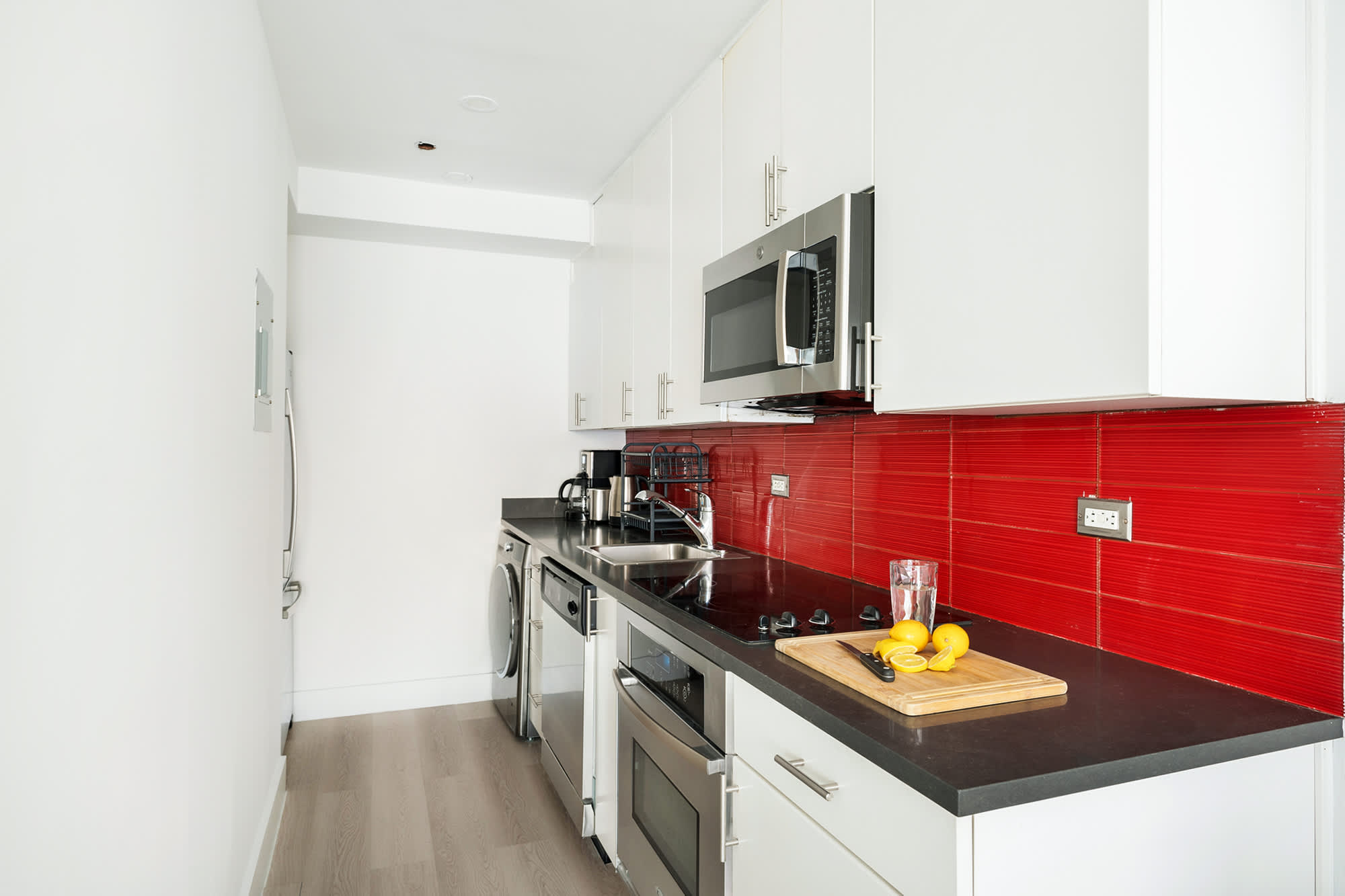 809-2A Gorgeous 1BR New W/D Modern Best Location 3
