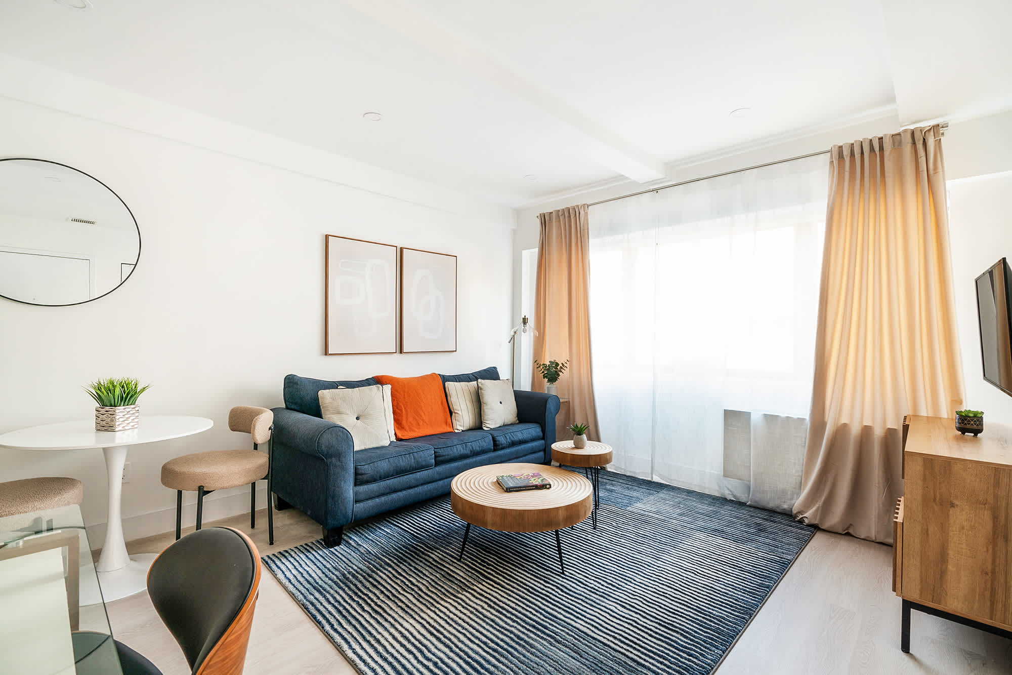 809-2A Gorgeous 1BR New W/D Modern Best Location 4