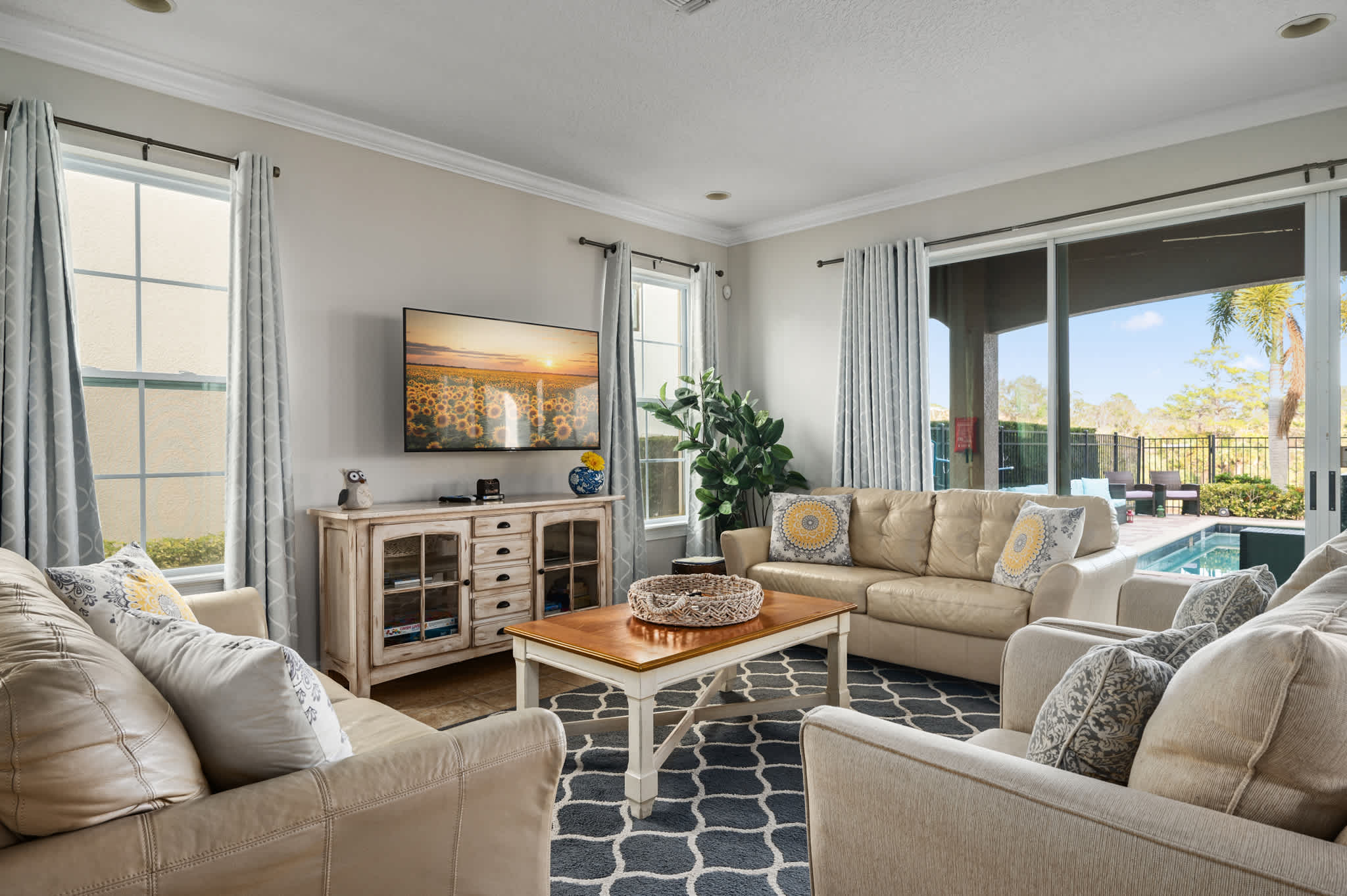 Living room area...cozy up with the family and enjoy some time together!