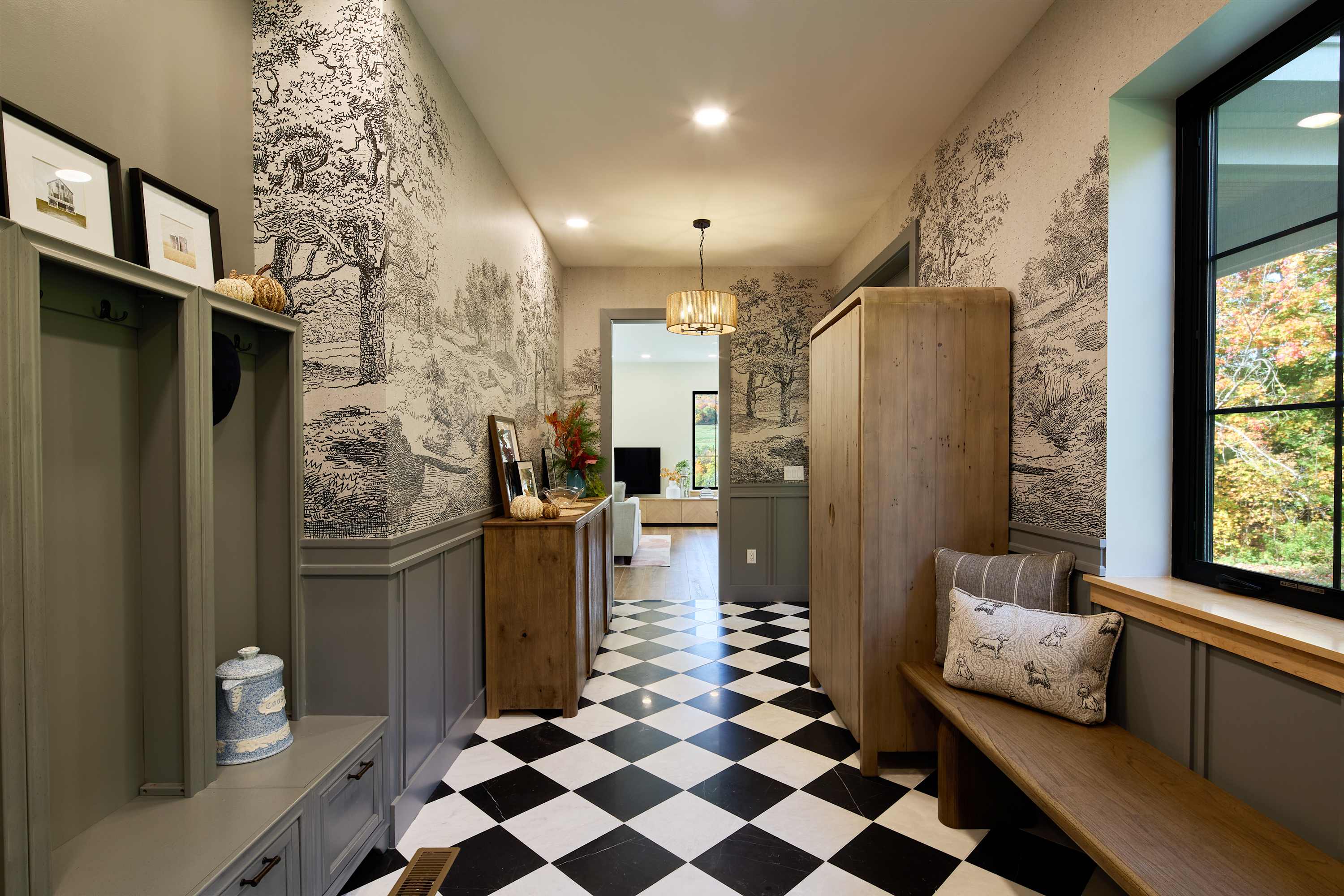 Views! Fireplace, Piano, Hot Tub | Sunnymede Hill