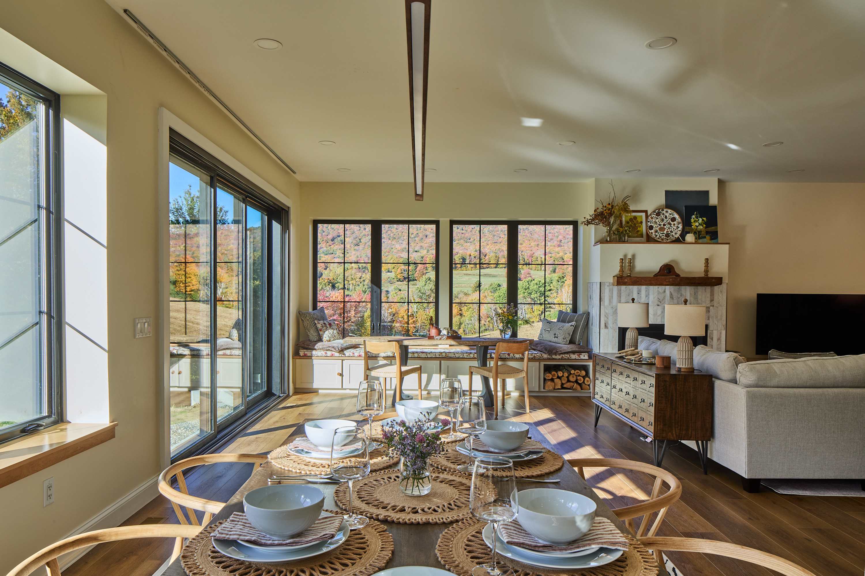 Views! Fireplace, Piano, Hot Tub | Sunnymede Hill