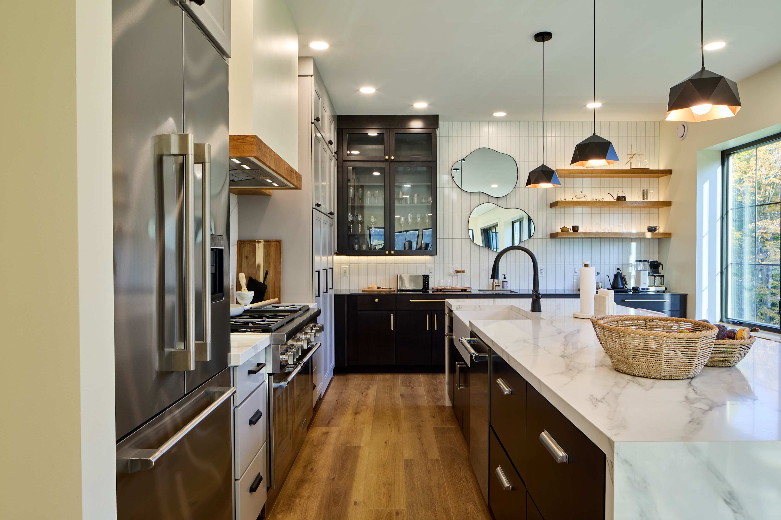 Views! Fireplace, Piano, Hot Tub | Sunnymede Hill