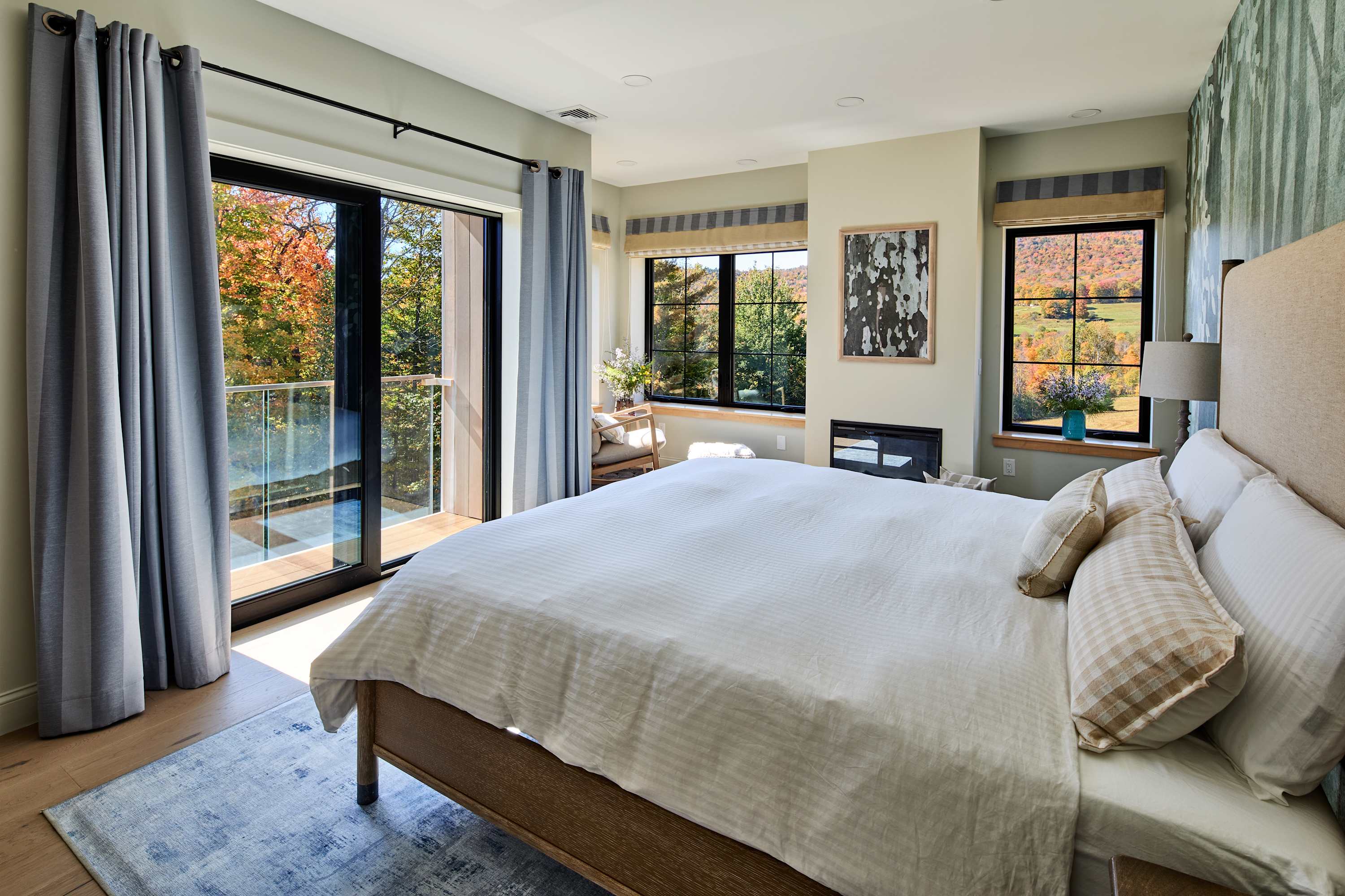 Views! Fireplace, Piano, Hot Tub | Sunnymede Hill