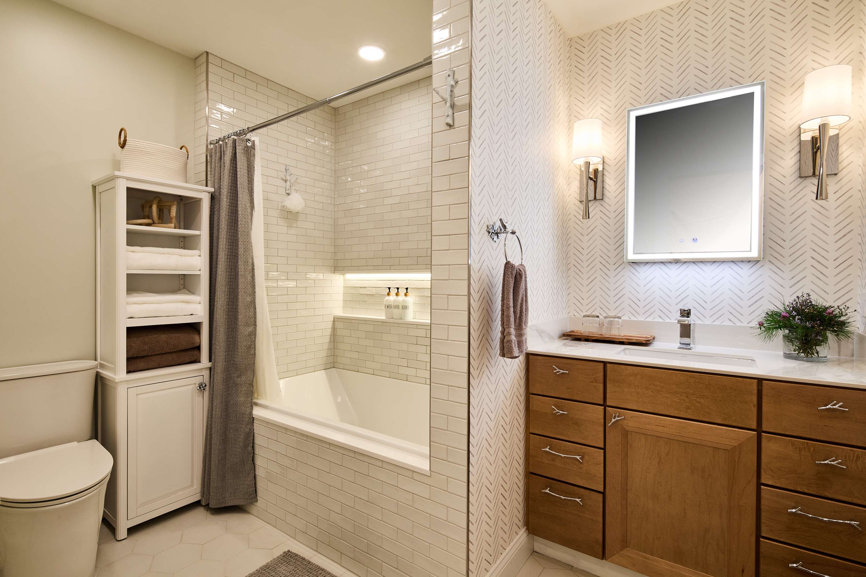 Views! Fireplace, Piano, Hot Tub | Sunnymede Hill