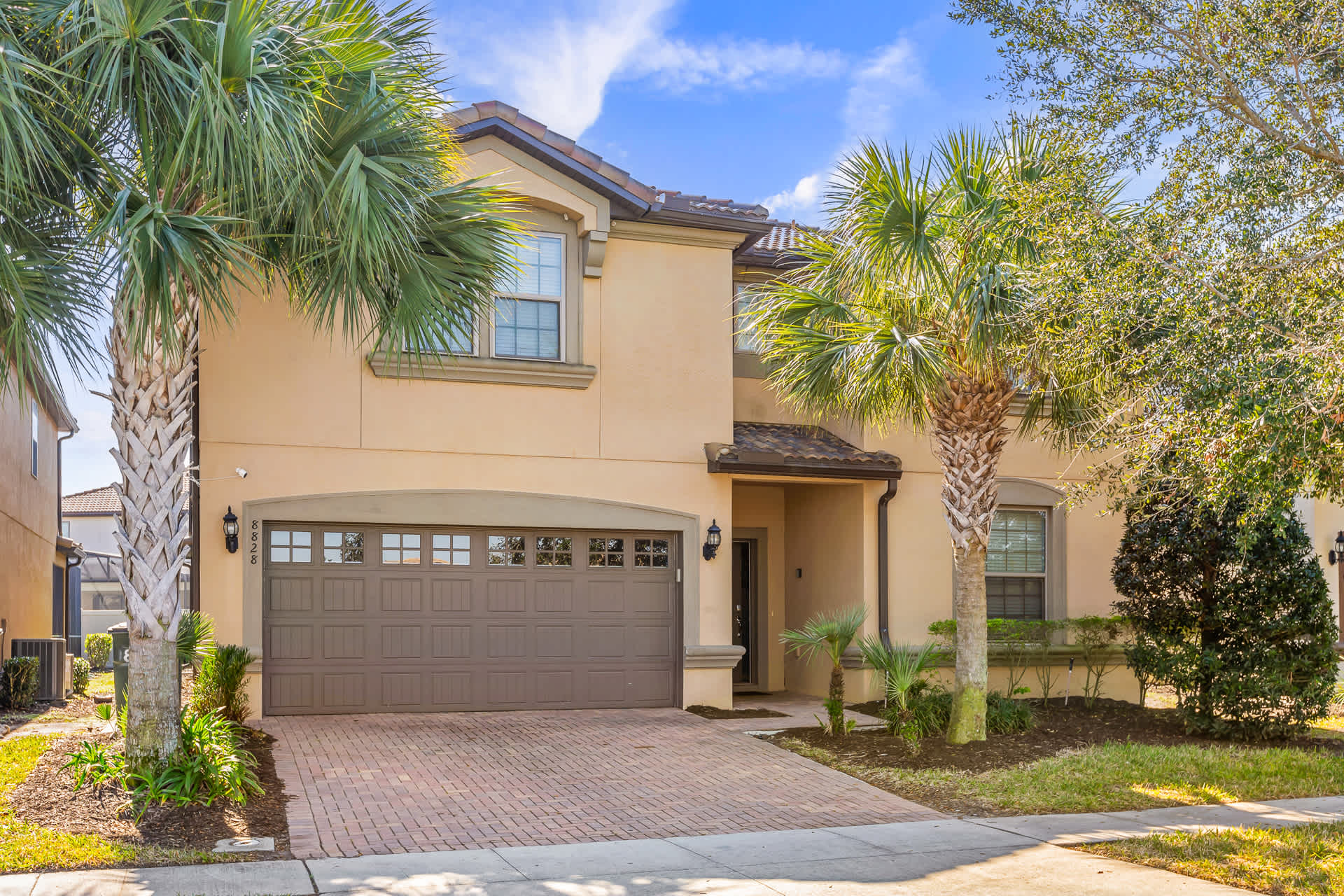 9 Bedroom Home Exterior