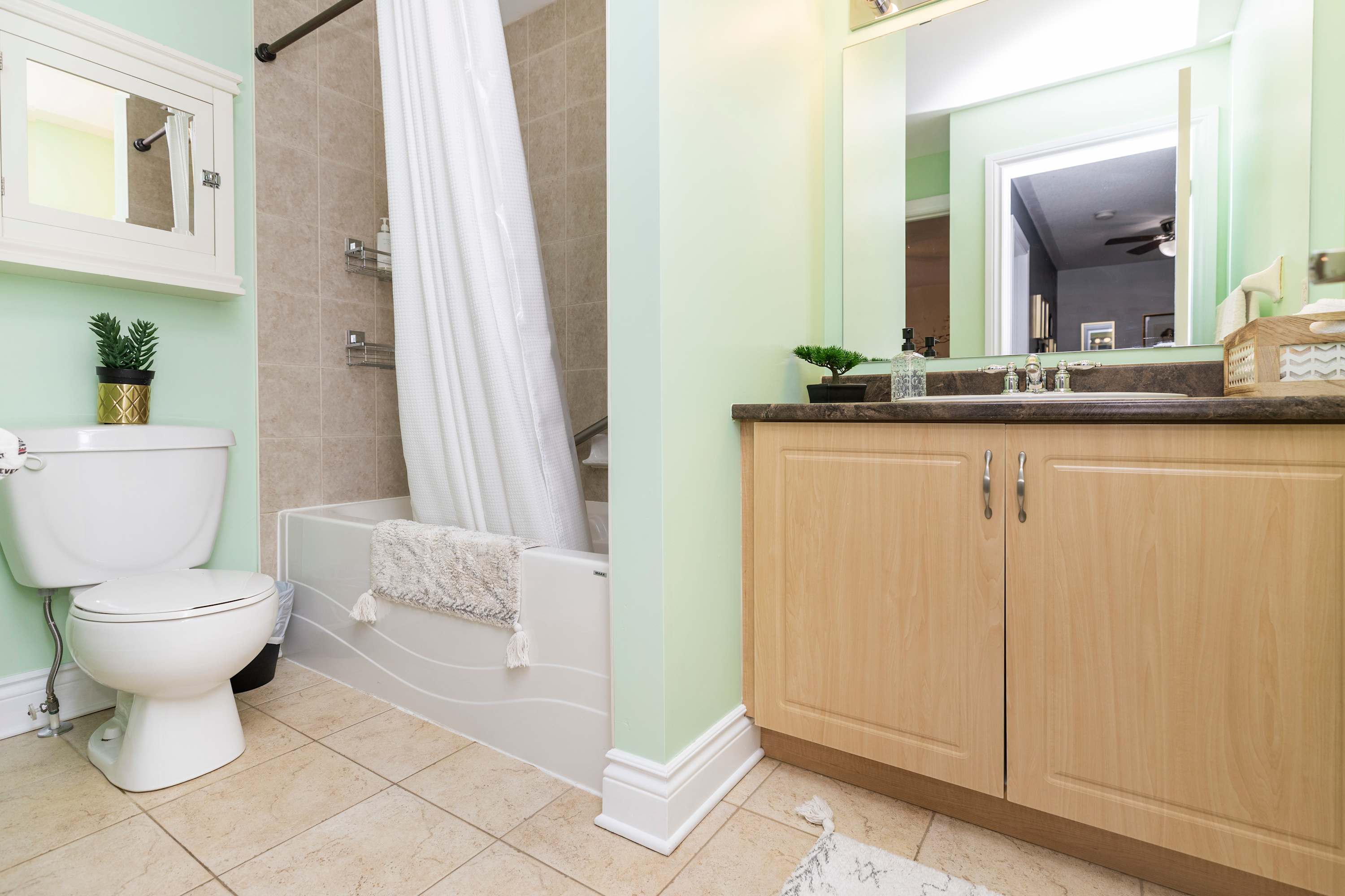 Pet Friendly 4BR Home with Fully Fenced Back Patio | Photo 18