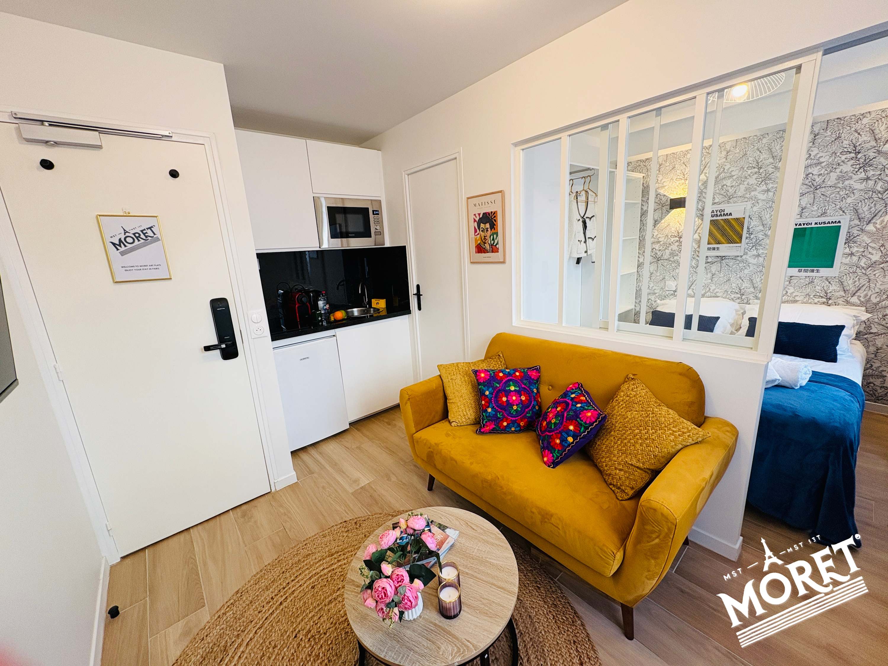 Moret Art Flats 1 Bedroom Patio View photo 9