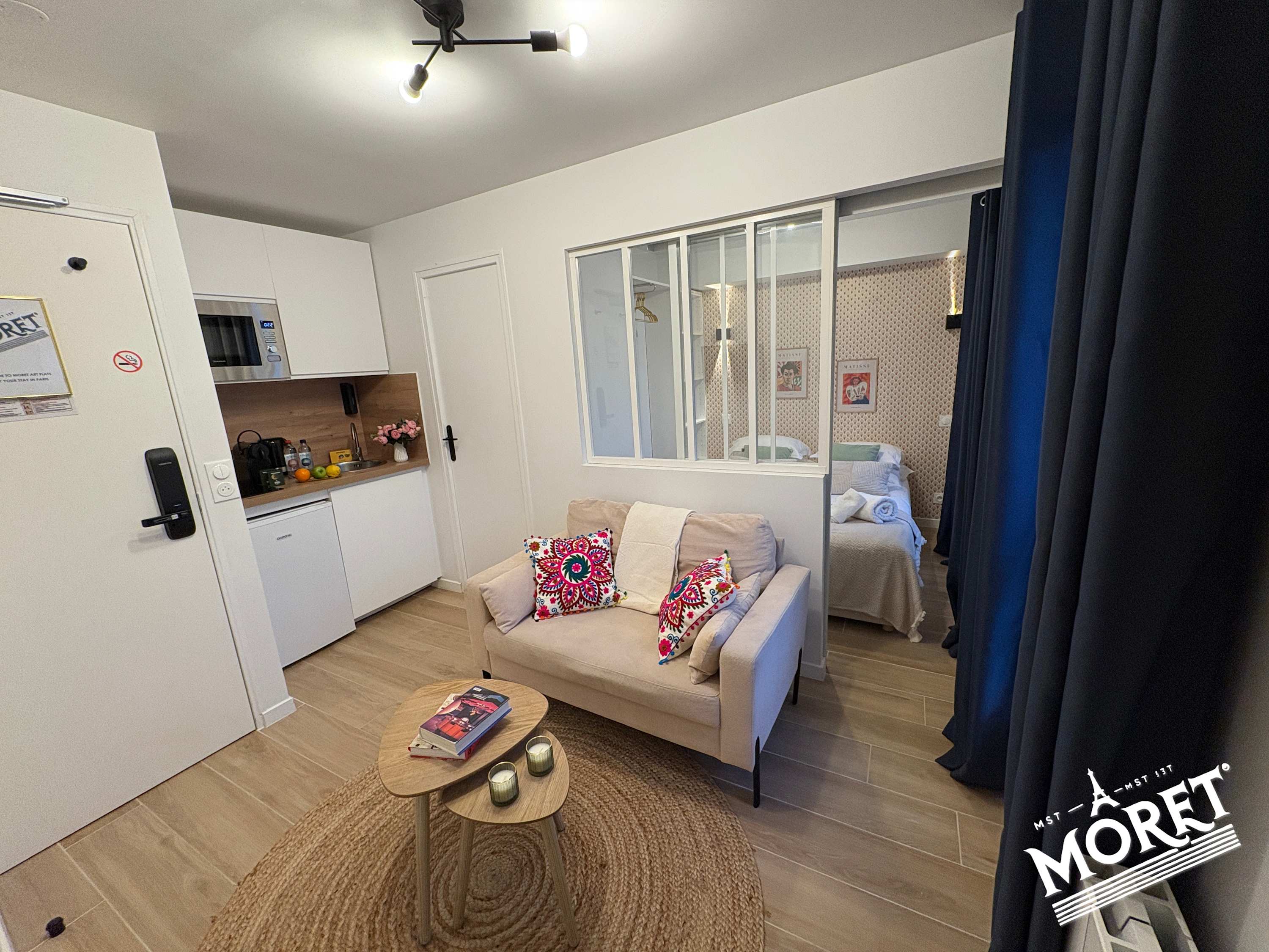 Moret Art Flats 1 Bedroom Patio View photo 3